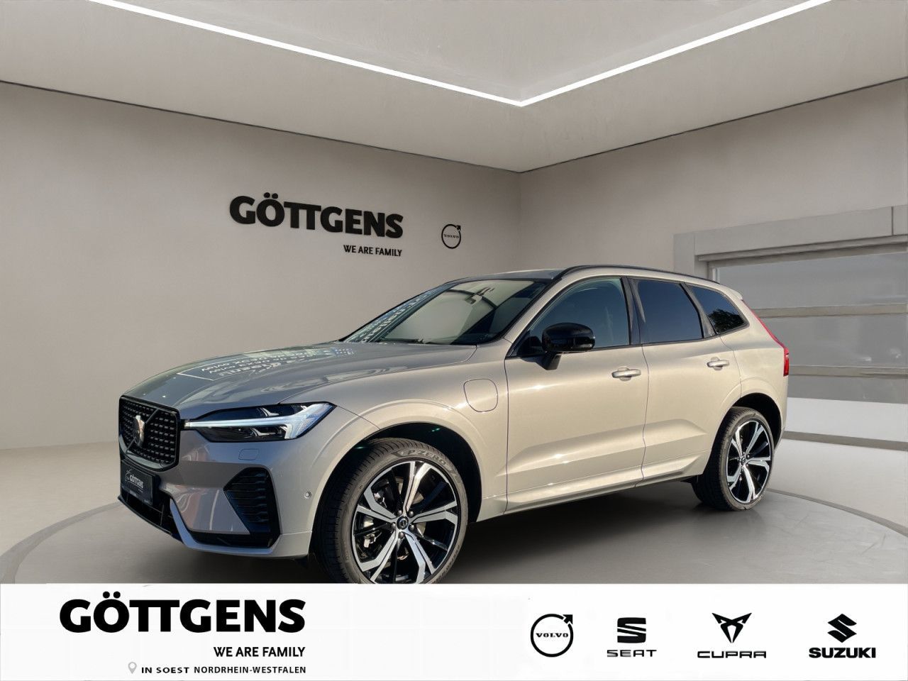 Volvo XC60 T8 AWD Ultra Dark LUFT AHK MASSAGE 21LM