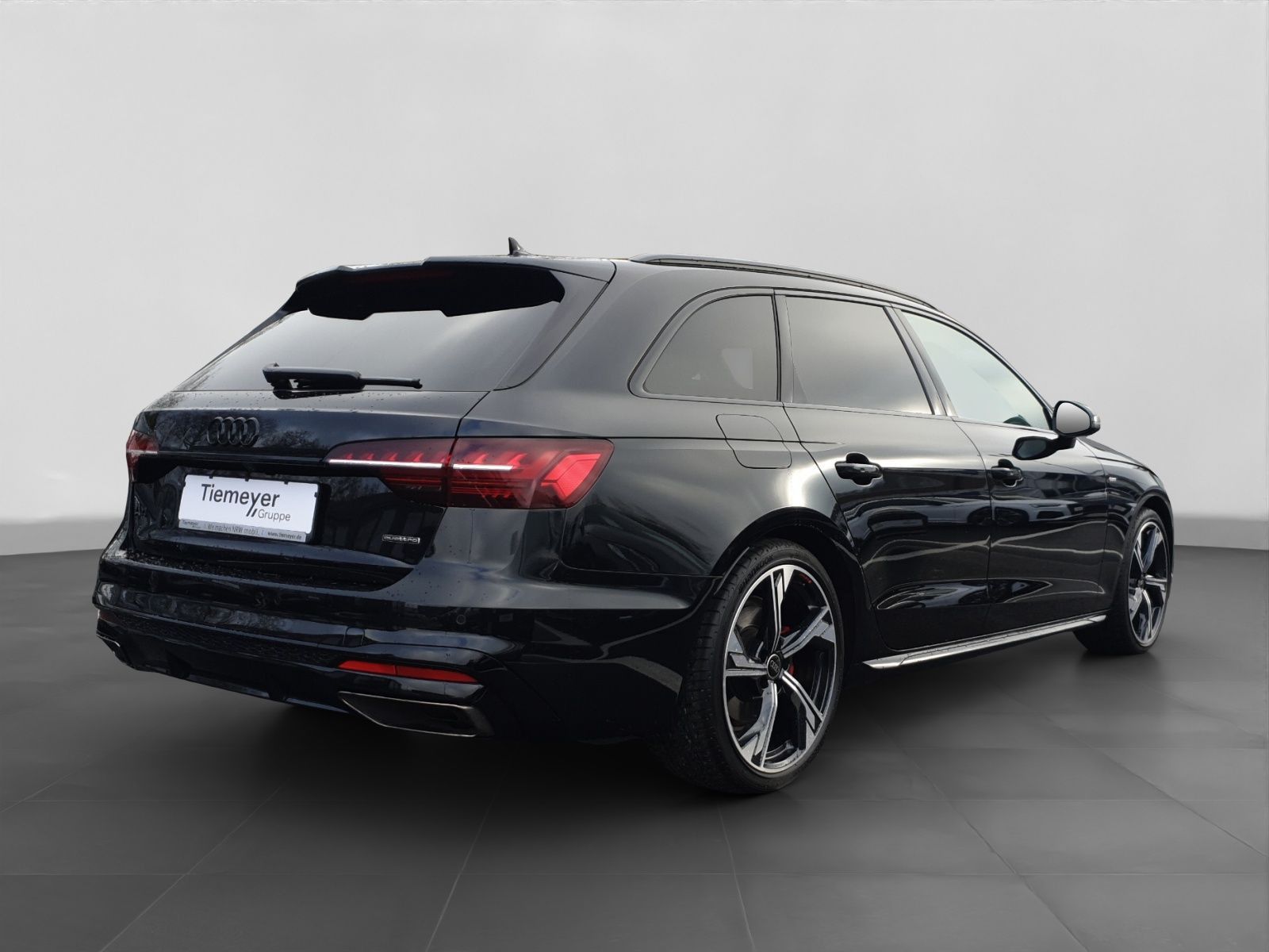 Audi A4 Avant 40 TFSI Q 2x S LINE AHK LM19 MATRIX-LED