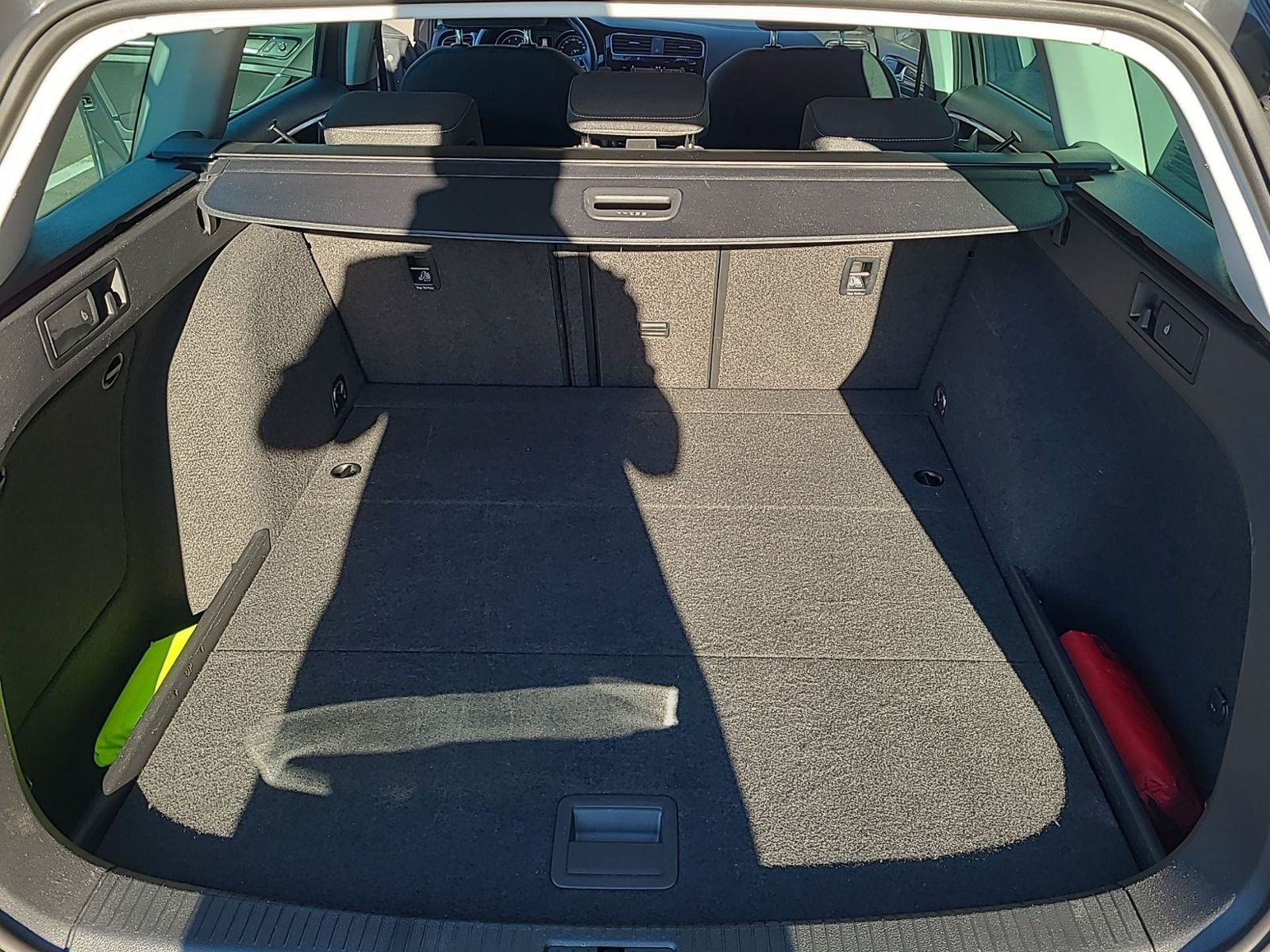 Volkswagen Golf VII Variant 1.5 TSI DSG - Samsaru's Car Outlet