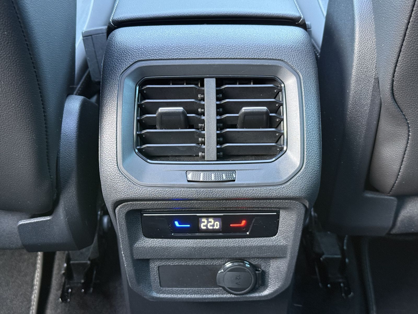 Volkswagen Tiguan R-Line 4-Motion,Pano,AHK,R-Kam,Matrix,ACC