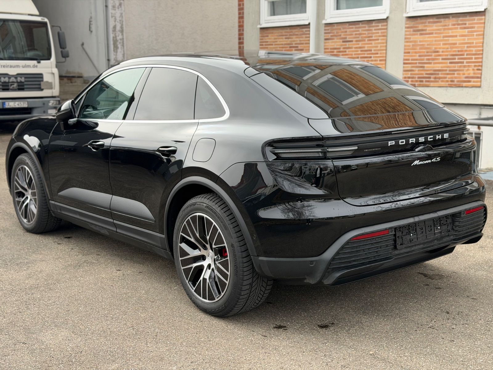 Porsche Macan Electric 4 S Pano Air Matrix LED Bose ACC