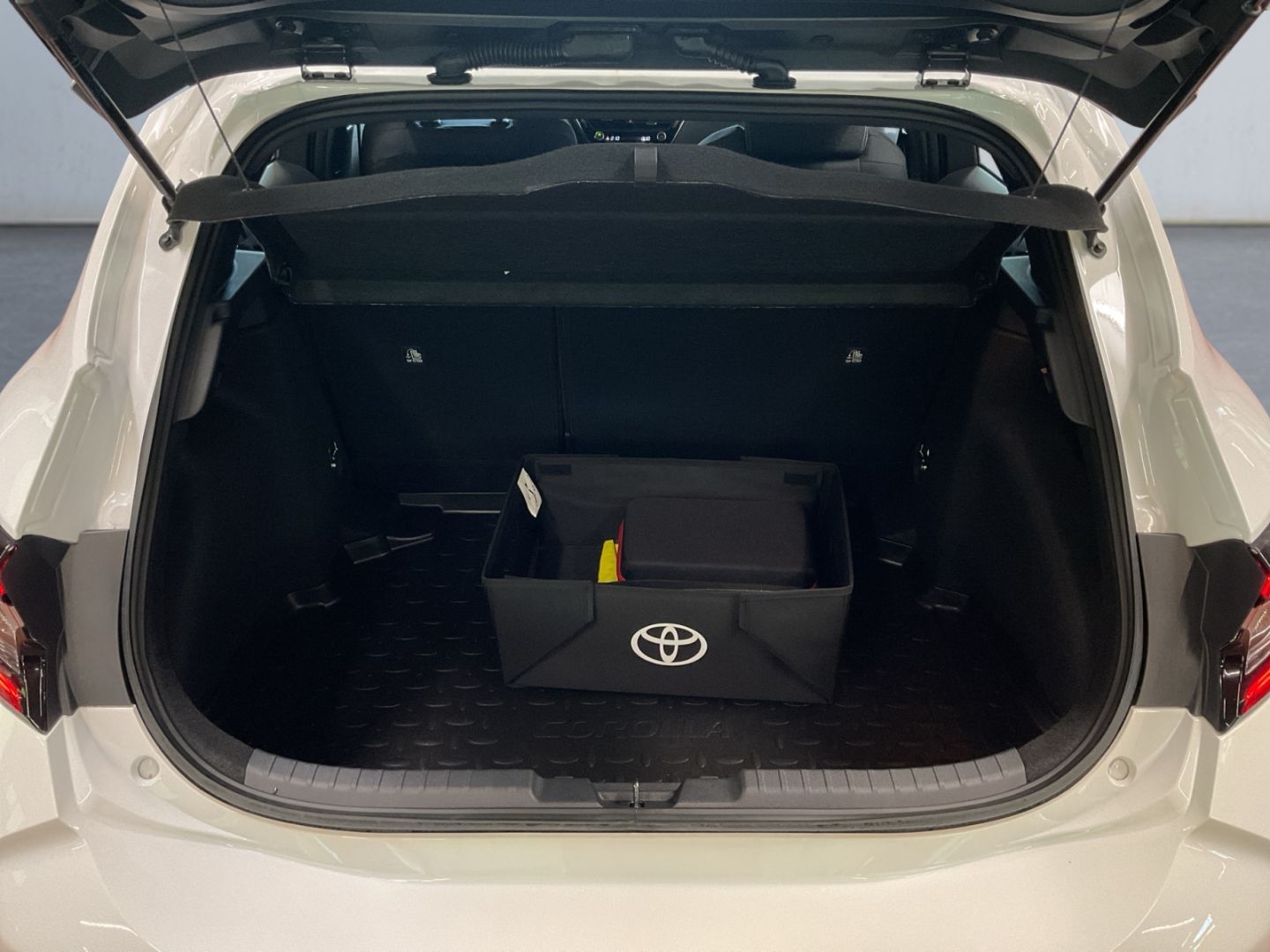 Toyota Corolla 1.8 Hybrid Comfort *LED*CAM*ACC*CarPlay*