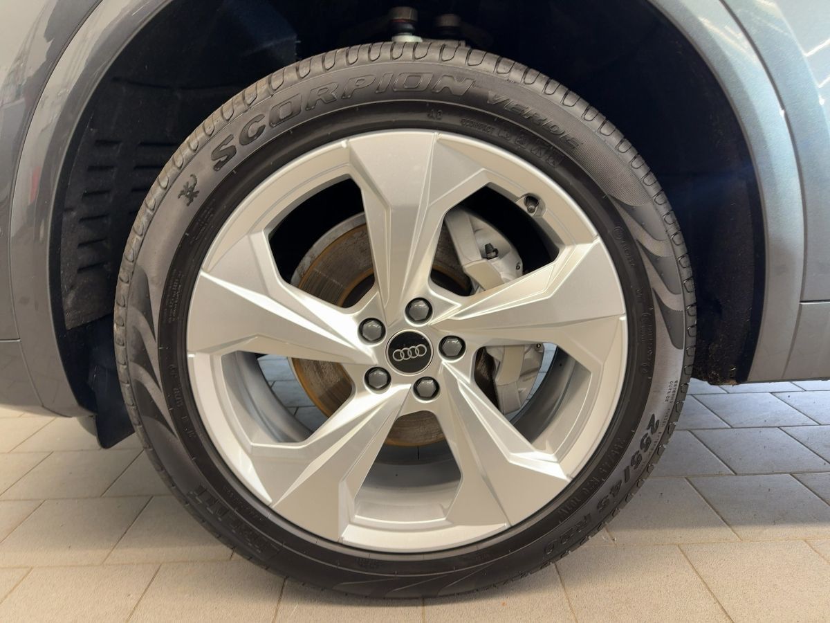 Audi Q5 Sportback S line 40 TDI quattro virtual AHK