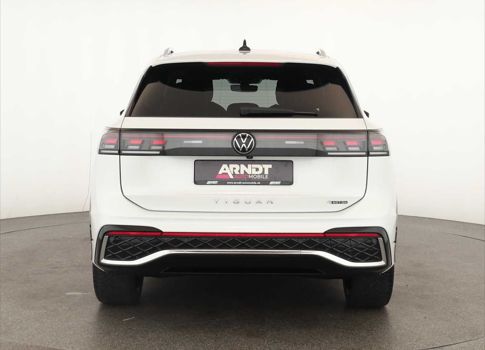 Volkswagen Tiguan 2.0 TDI 4M DSG R-Line Leder Pano Navi 360