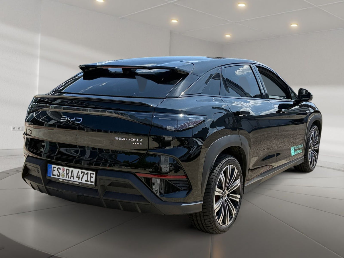 BYD Sealion 7