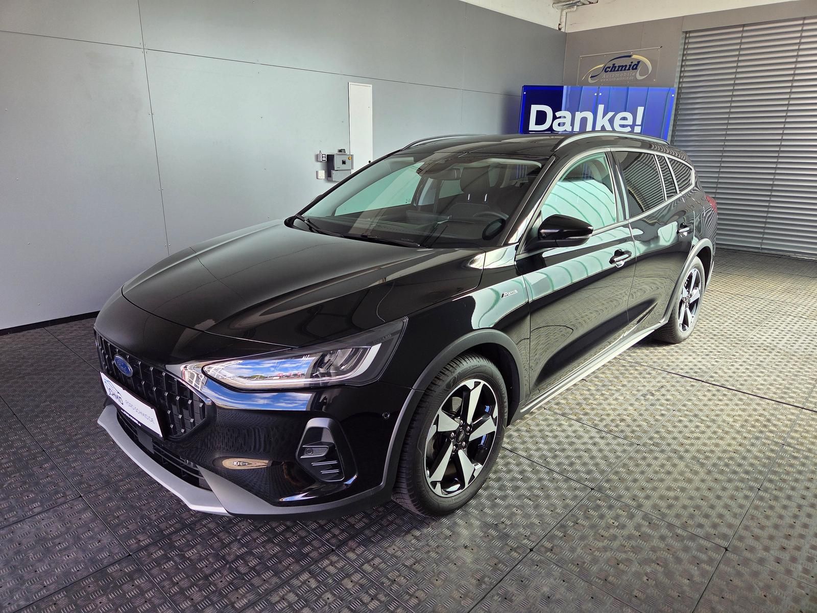 Ford Focus Turnier Active X+ AHK ABNEHMBAR+PANORAMADA