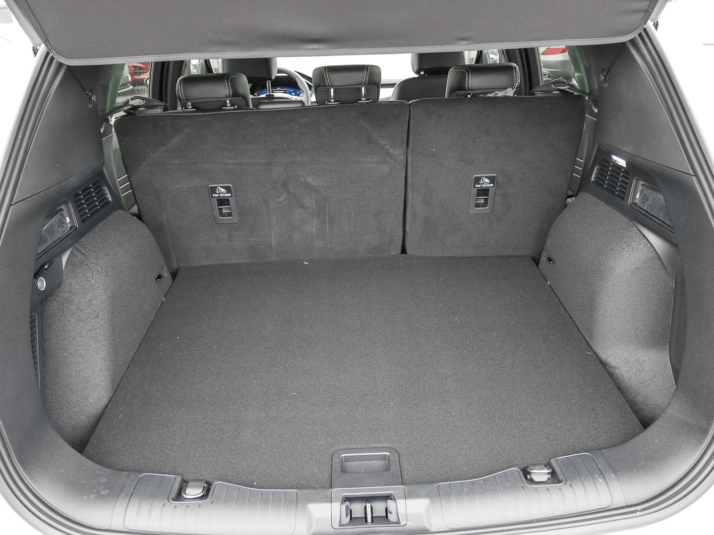 Ford Kuga Hybrid Titanium X FHEV 4x4 - Samsaru's Car Outlet