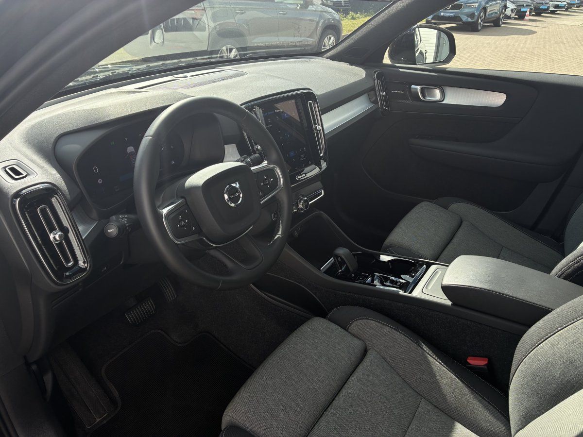 Volvo XC40 B3 Plus Dark Harman/Kardon inkl. Winterräde