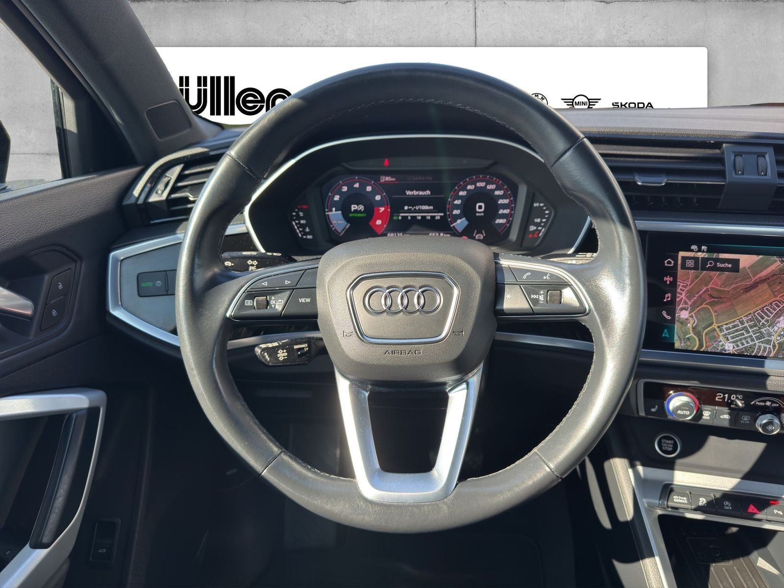Audi Q3 45 TFSI quattro - Samsaru's Car Outlet