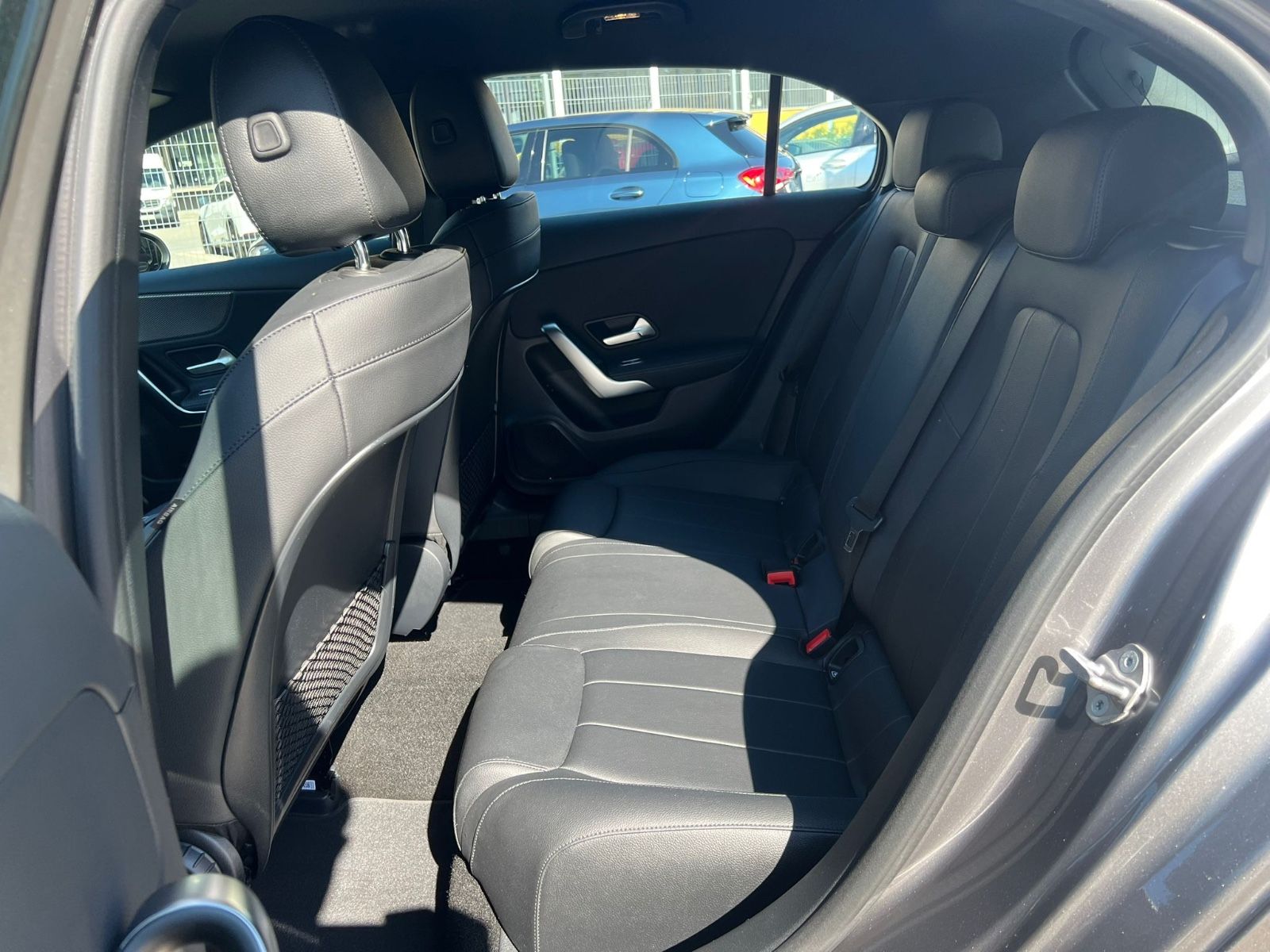 Mercedes-Benz A 200 - Samsaru's Car Outlet