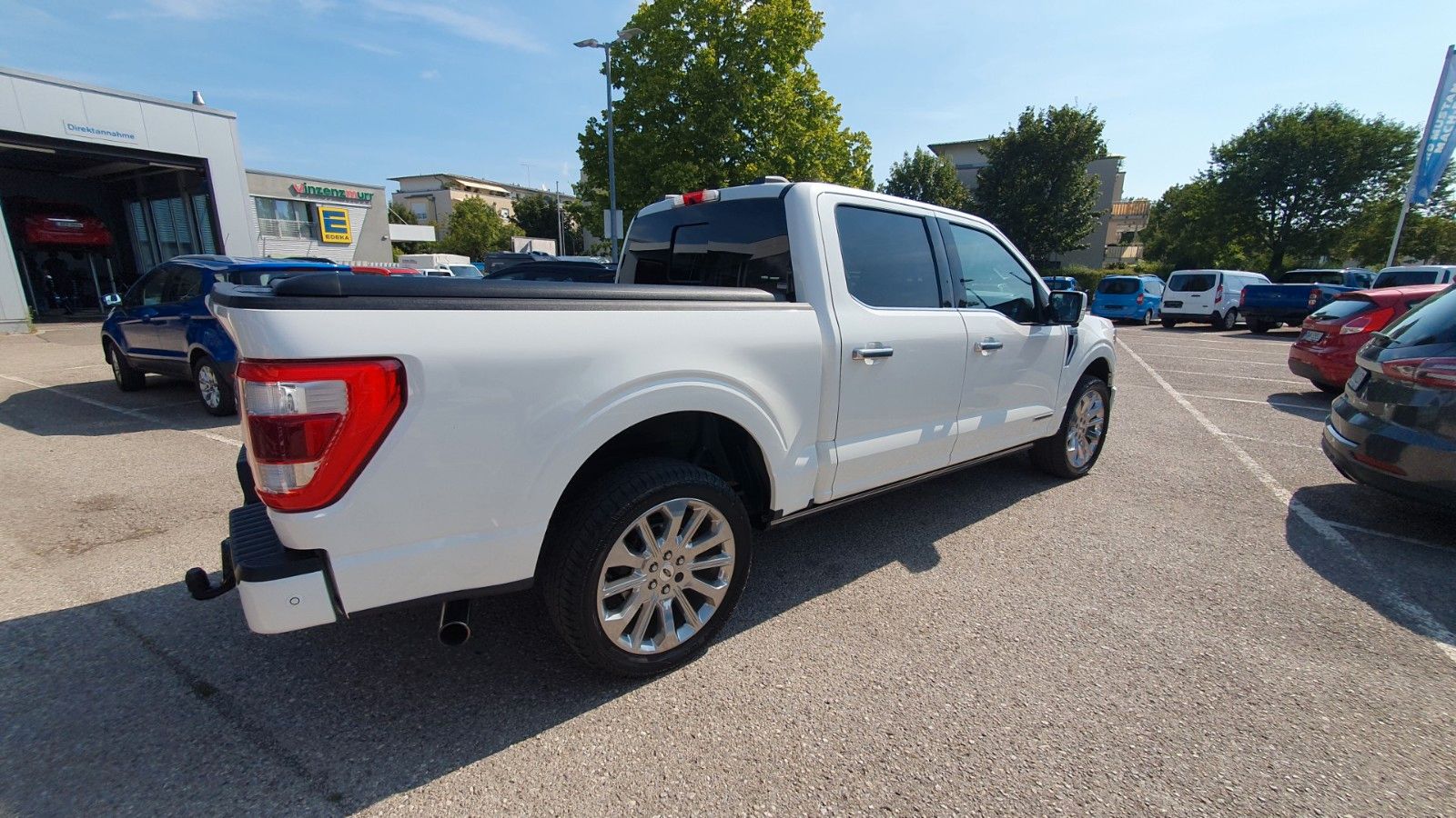 Ford F 150 Limited HYBRID 4x4 - Samsaru's Car Outlet