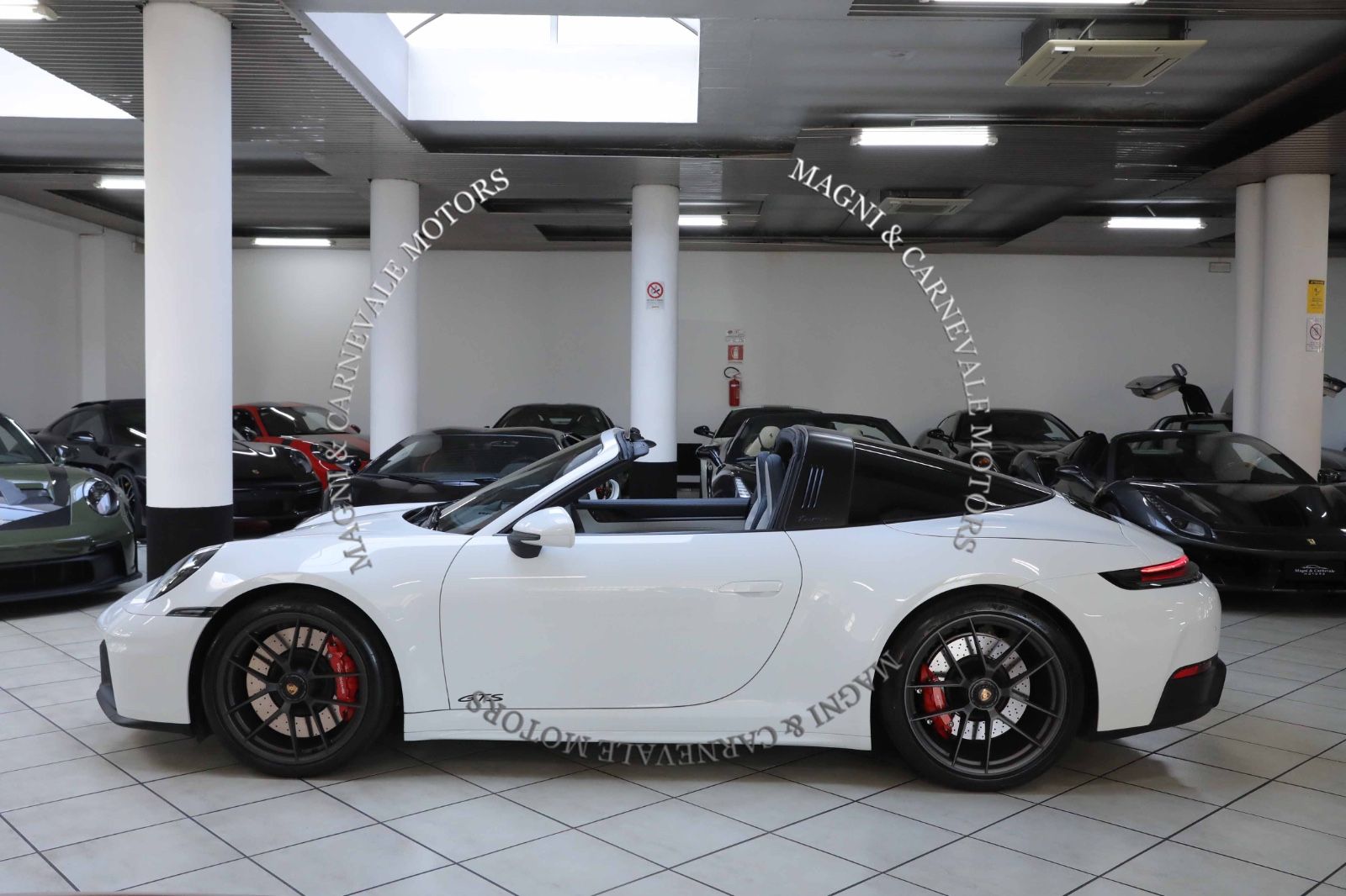 Porsche 992 Targa 4 GTS - Samsaru's Car Outlet