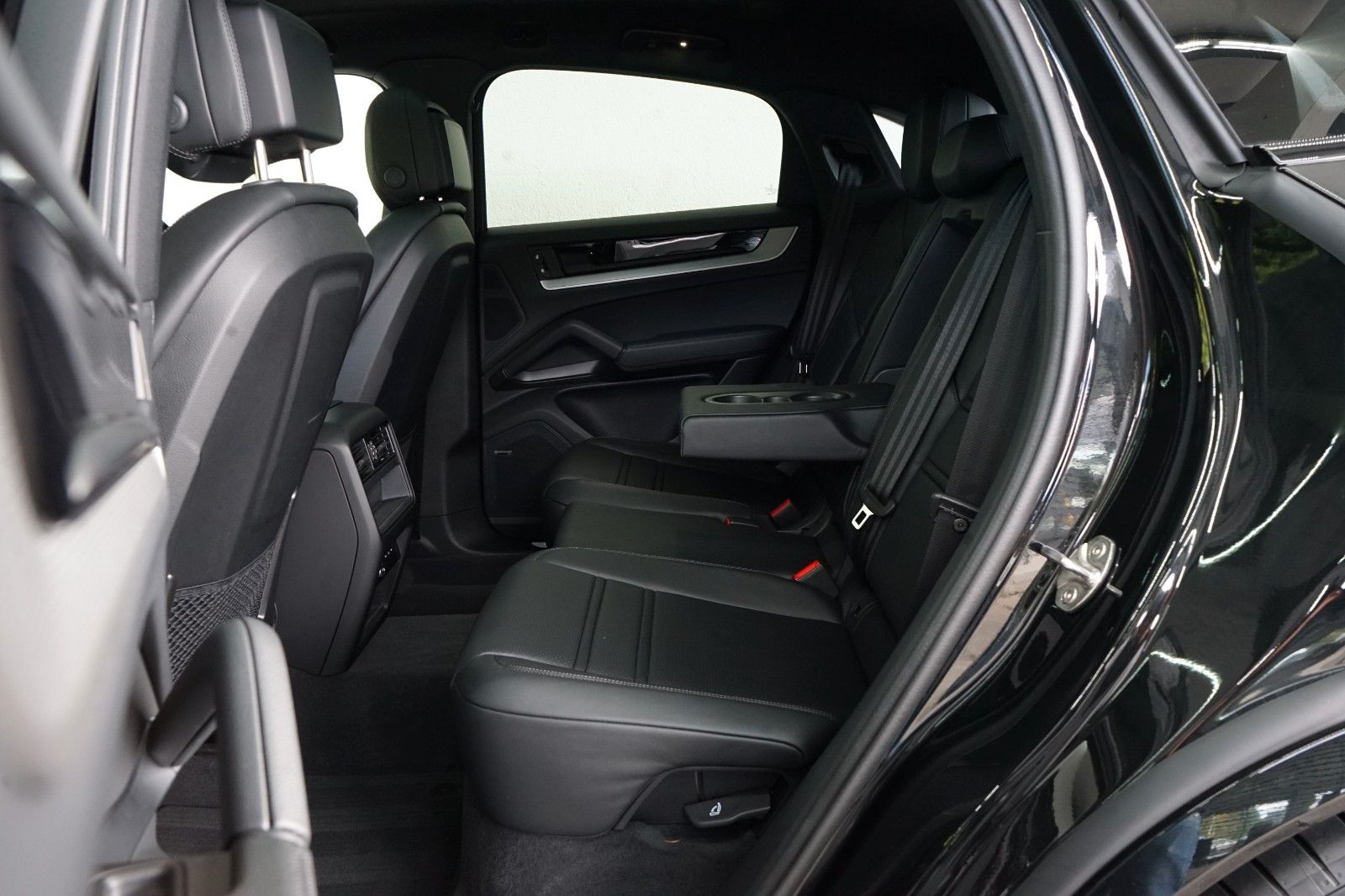 Porsche Cayenne Coupe E-Hybrid/P-Display/AHK/BOSE/14W/AC