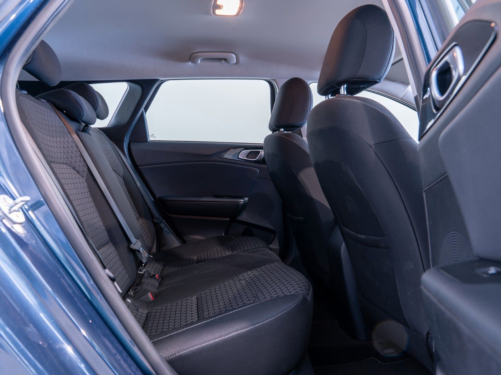 Kia Ceed Vision - Samsaru's Car Outlet