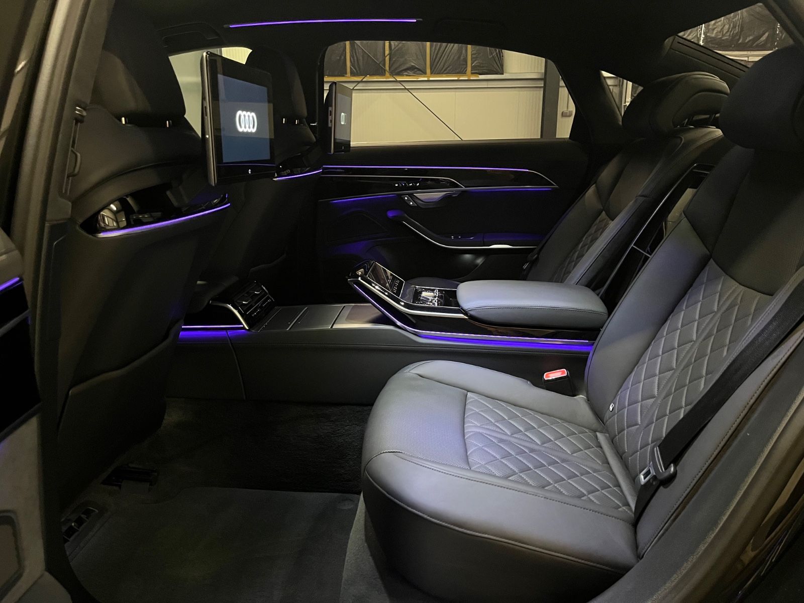 Audi A8 50 TDI L quattro - Samsaru's Car Outlet