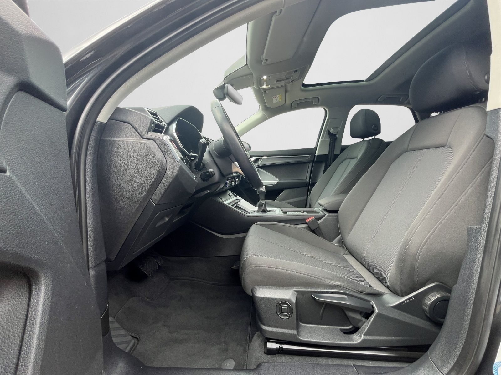 Audi Q3 Sportback S line 40 TFSI S-TRONIC - Samsaru's Car Outlet