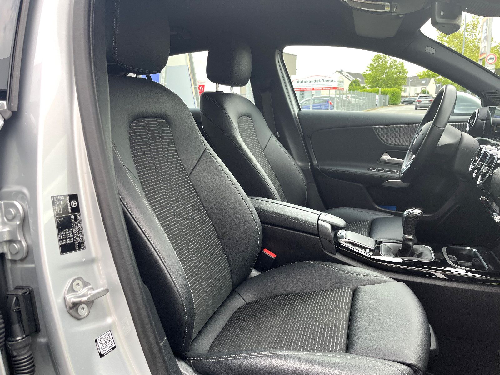 Mercedes-Benz A 180 Progressive - Samsaru's Car Outlet