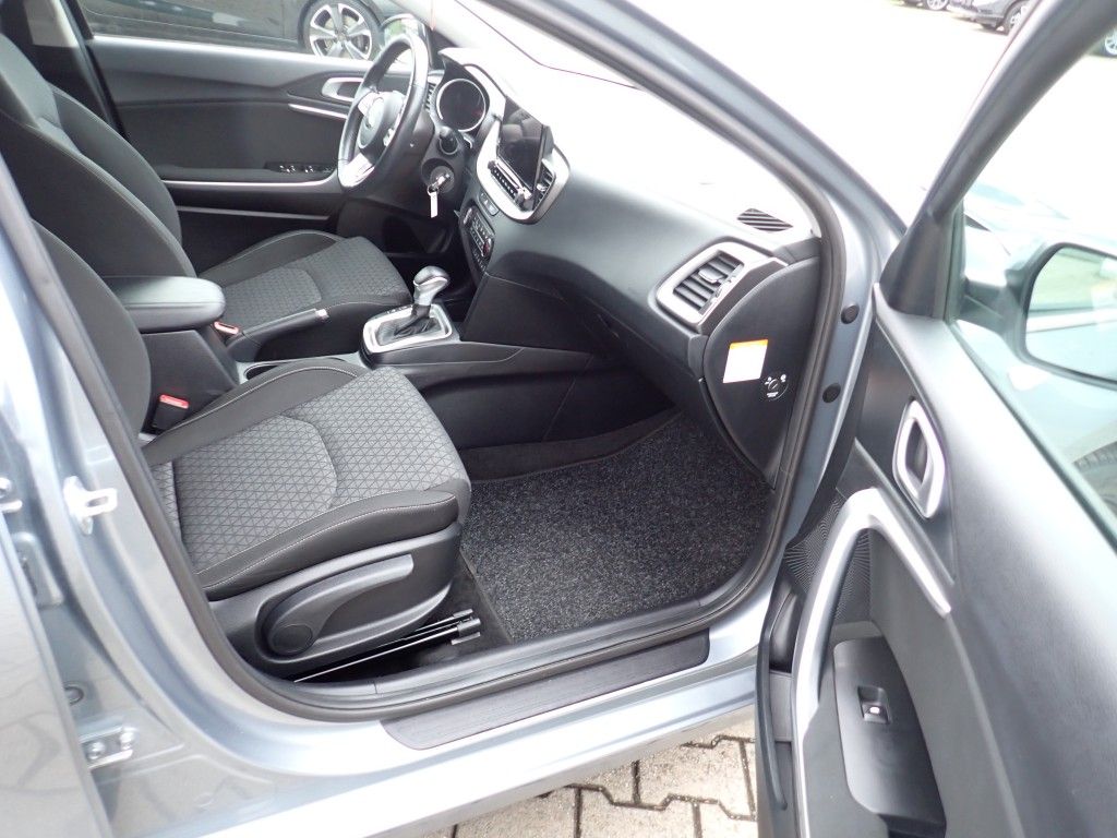 Kia Ceed 1.5 T-GDI DCT - Samsaru's Car Outlet