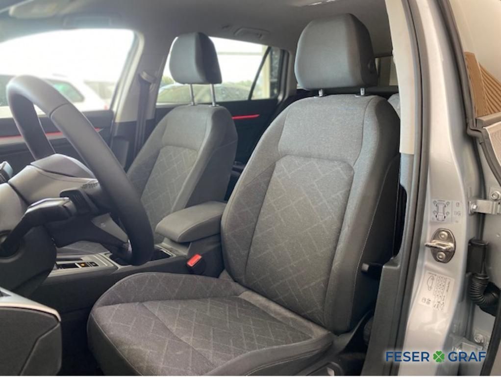 Volkswagen Golf VIII Variant Life - Samsaru's Car Outlet