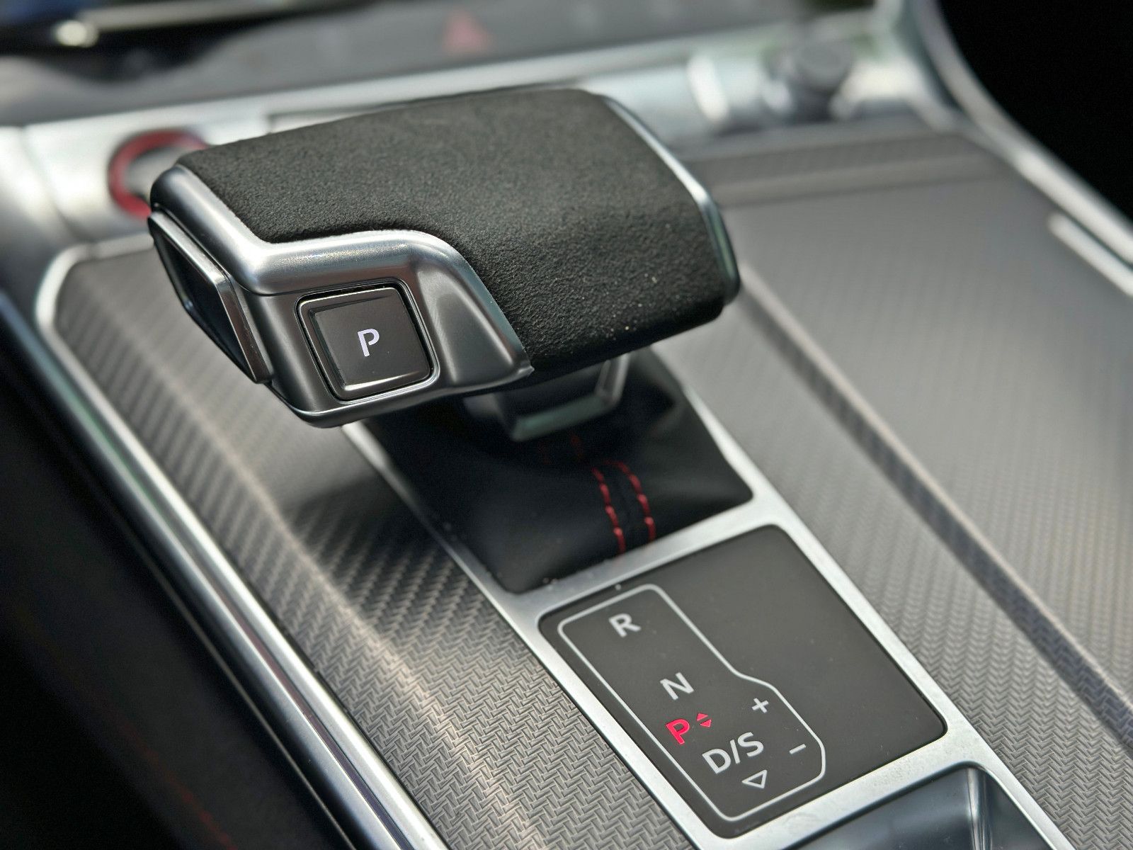 Audi RS6 Avant BLACK PANO HUD LASER NACHTS 280km/h