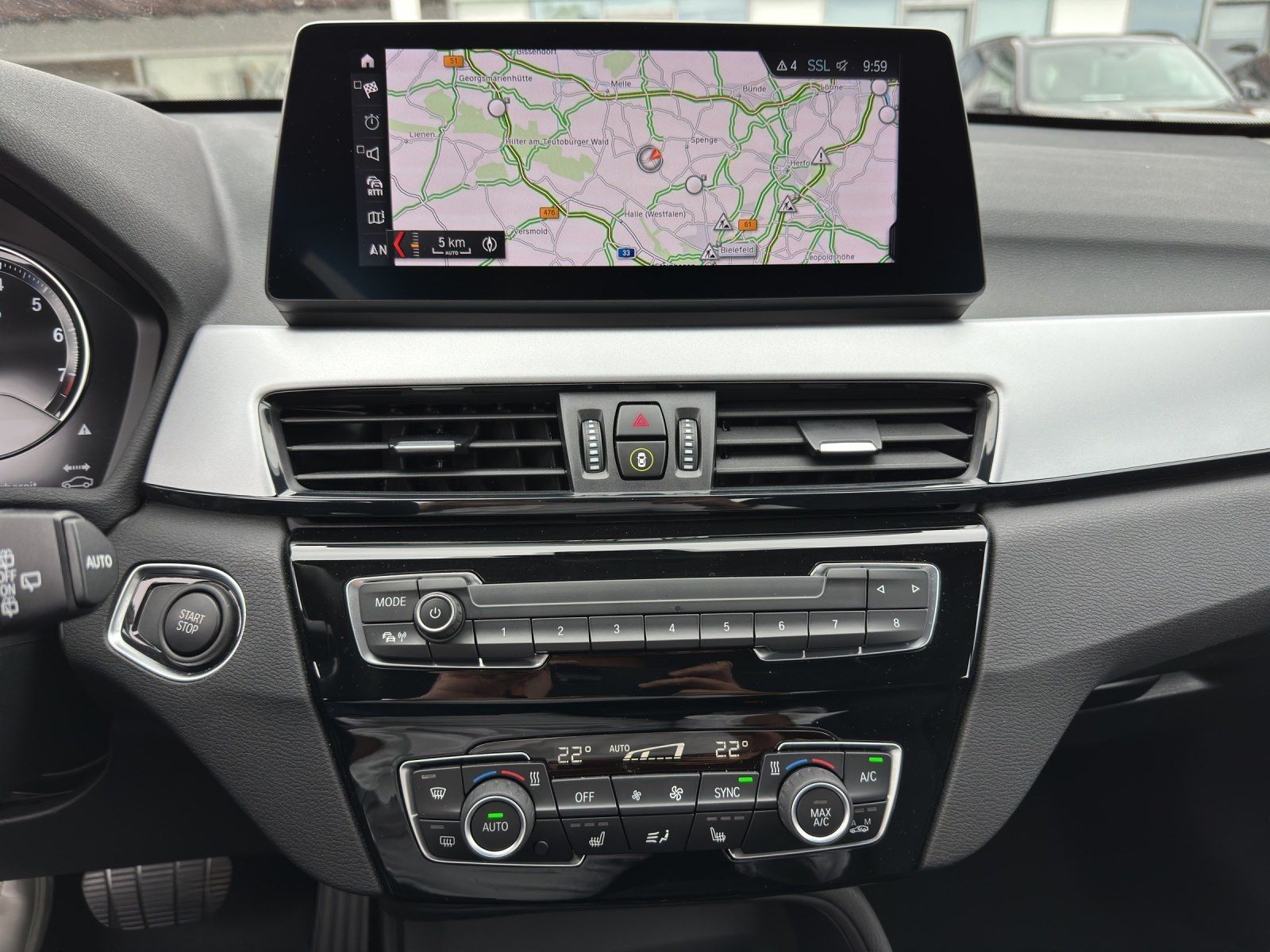 BMW X1 xDrive25e AHK PLUS - Samsaru's Car Outlet