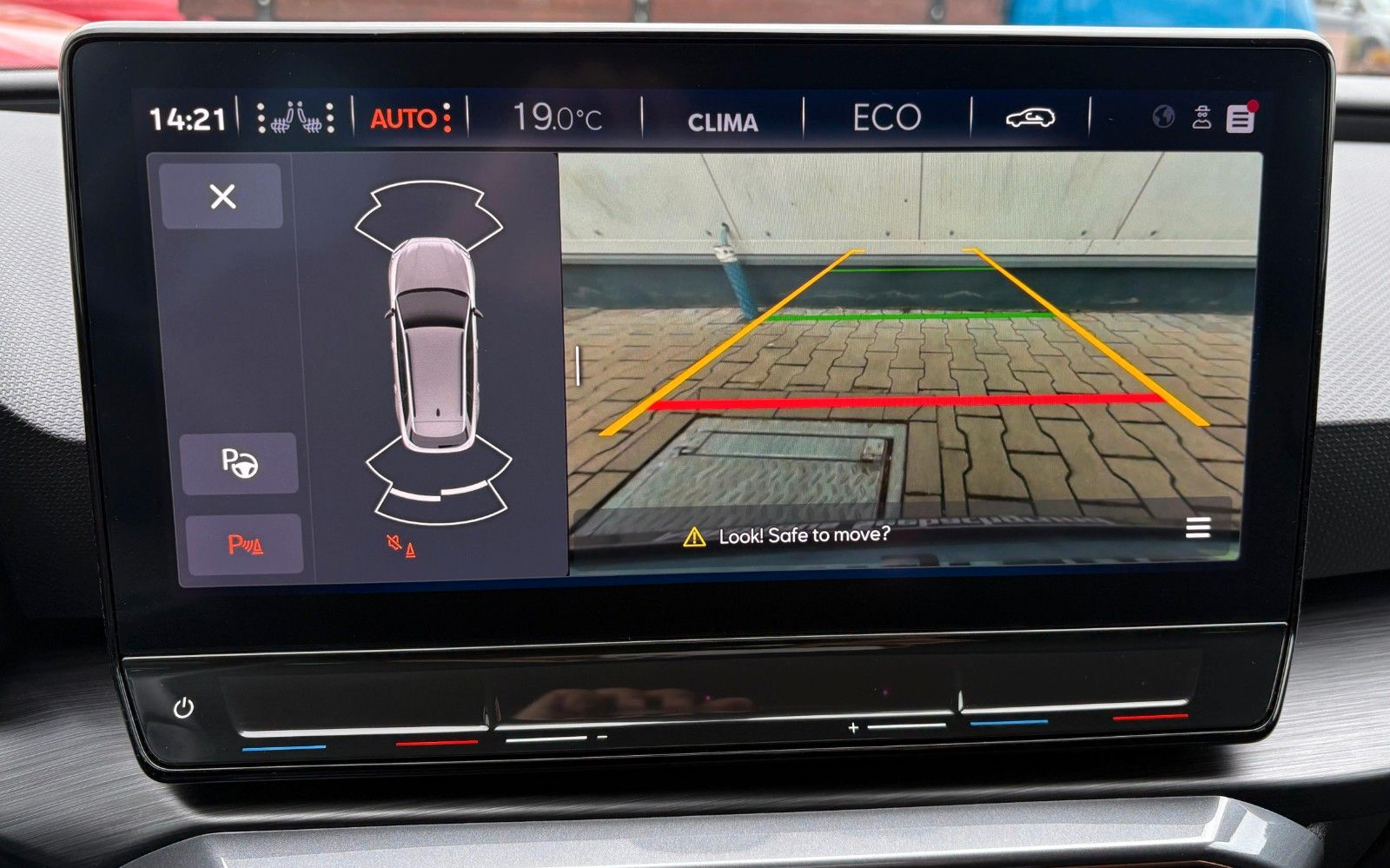 Cupra Leon 1.5 ST e-Hybrid - Samsaru's Car Outlet