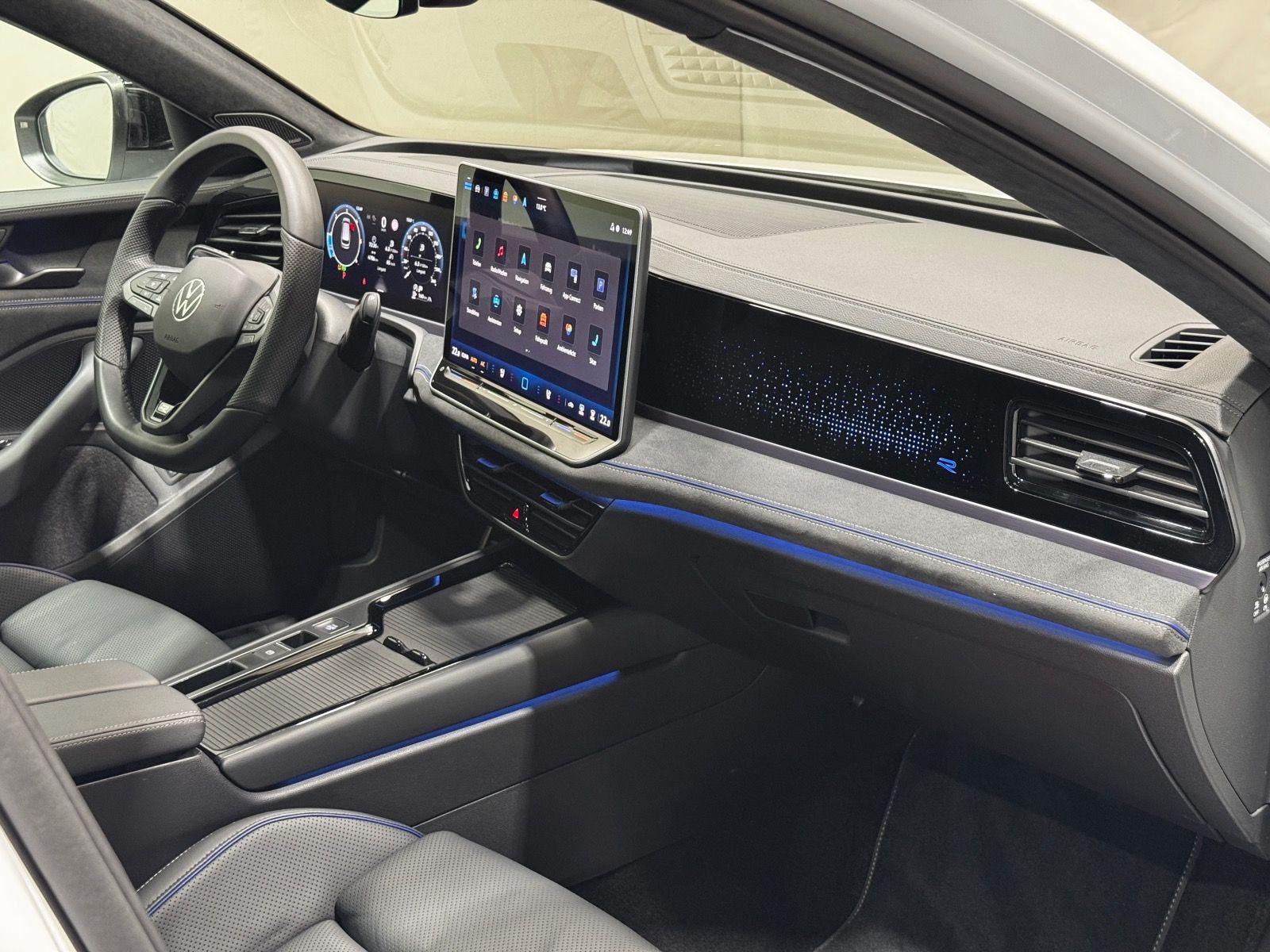 Volkswagen Passat Variant R-Line Signature 2.0 TDI DSG 4M