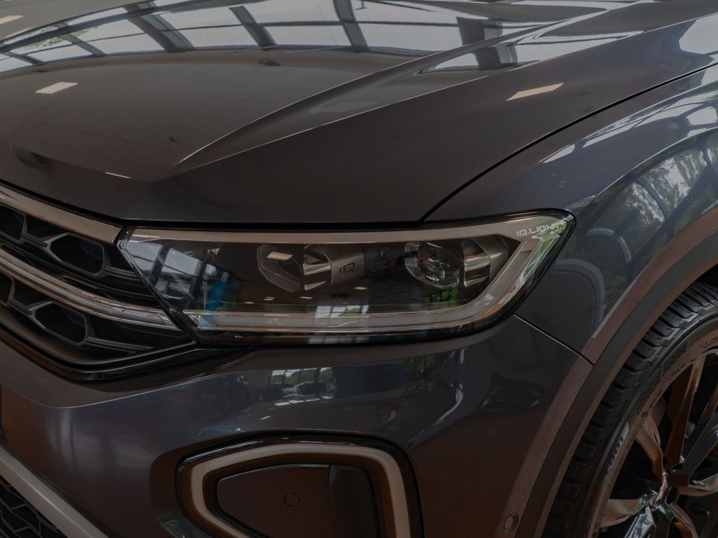 Volkswagen T-Roc 1.5 TSI Style - Samsaru's Car Outlet