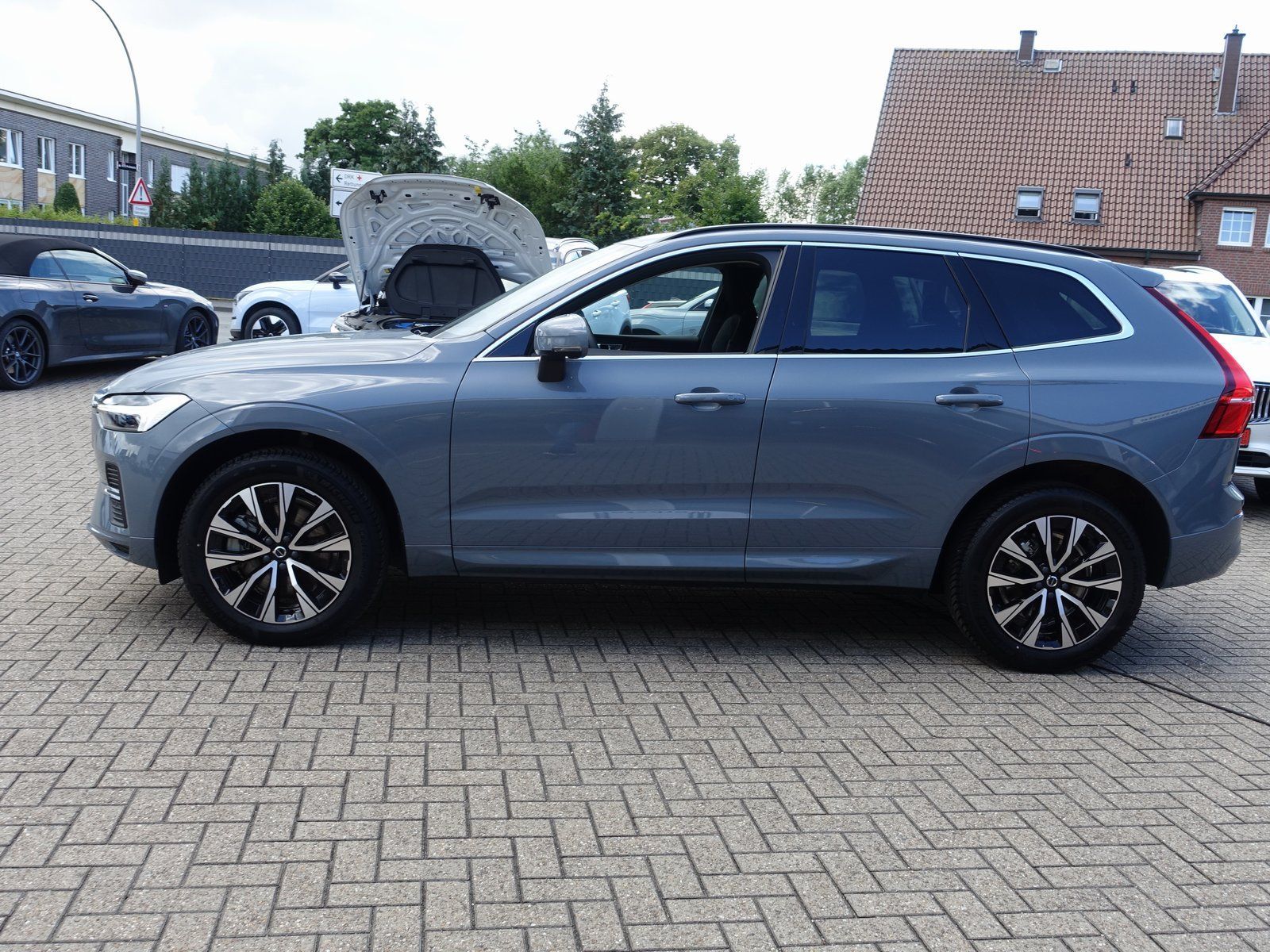 Volvo XC60 Core B4 Mild-Hybrid - Samsaru's Car Outlet