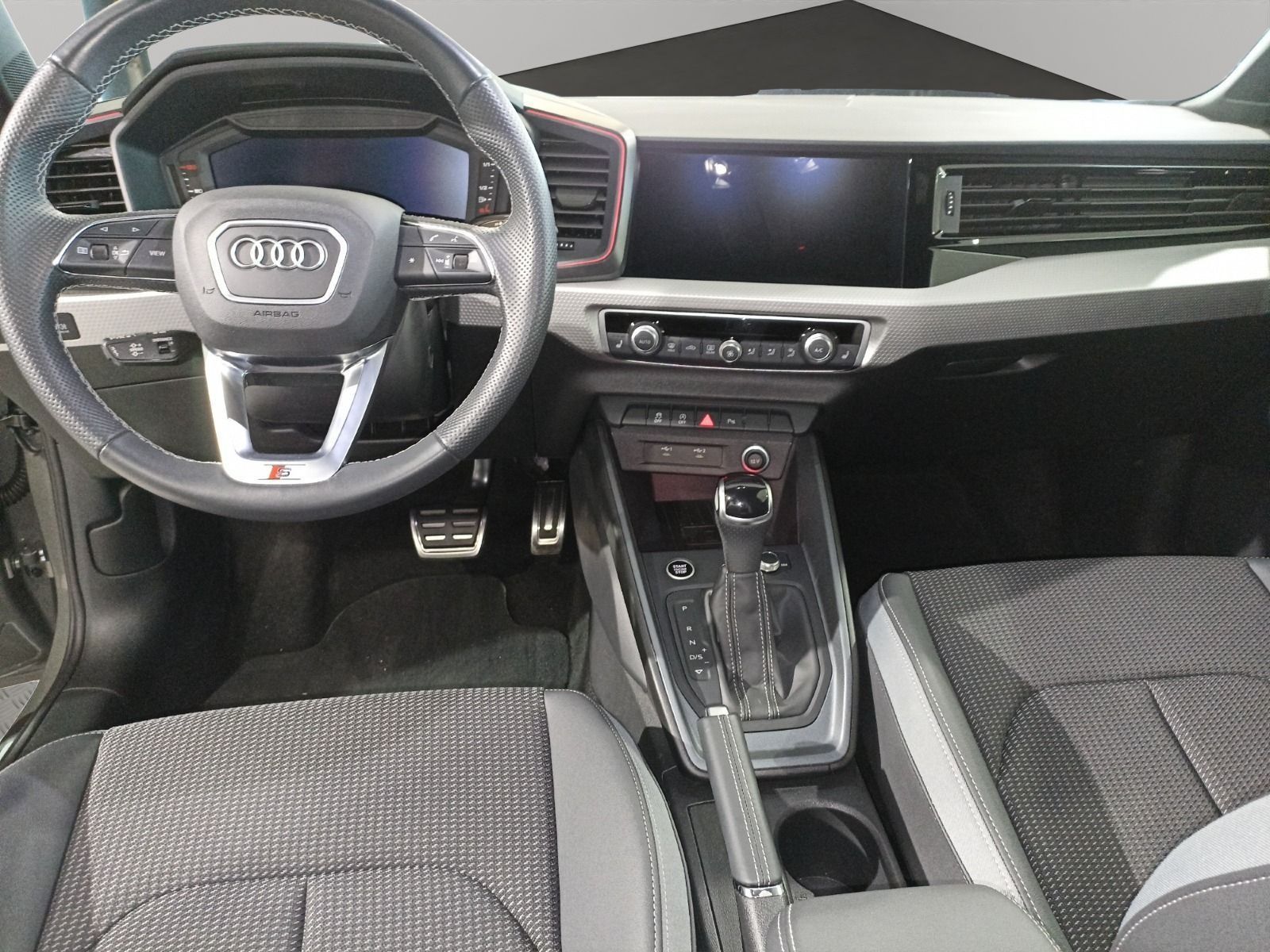 Audi A1 allstreet S tronic - Samsaru's Car Outlet