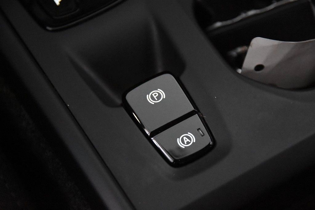 Volvo XC40 T4 Recharge Inscription - Samsaru's Car Outlet