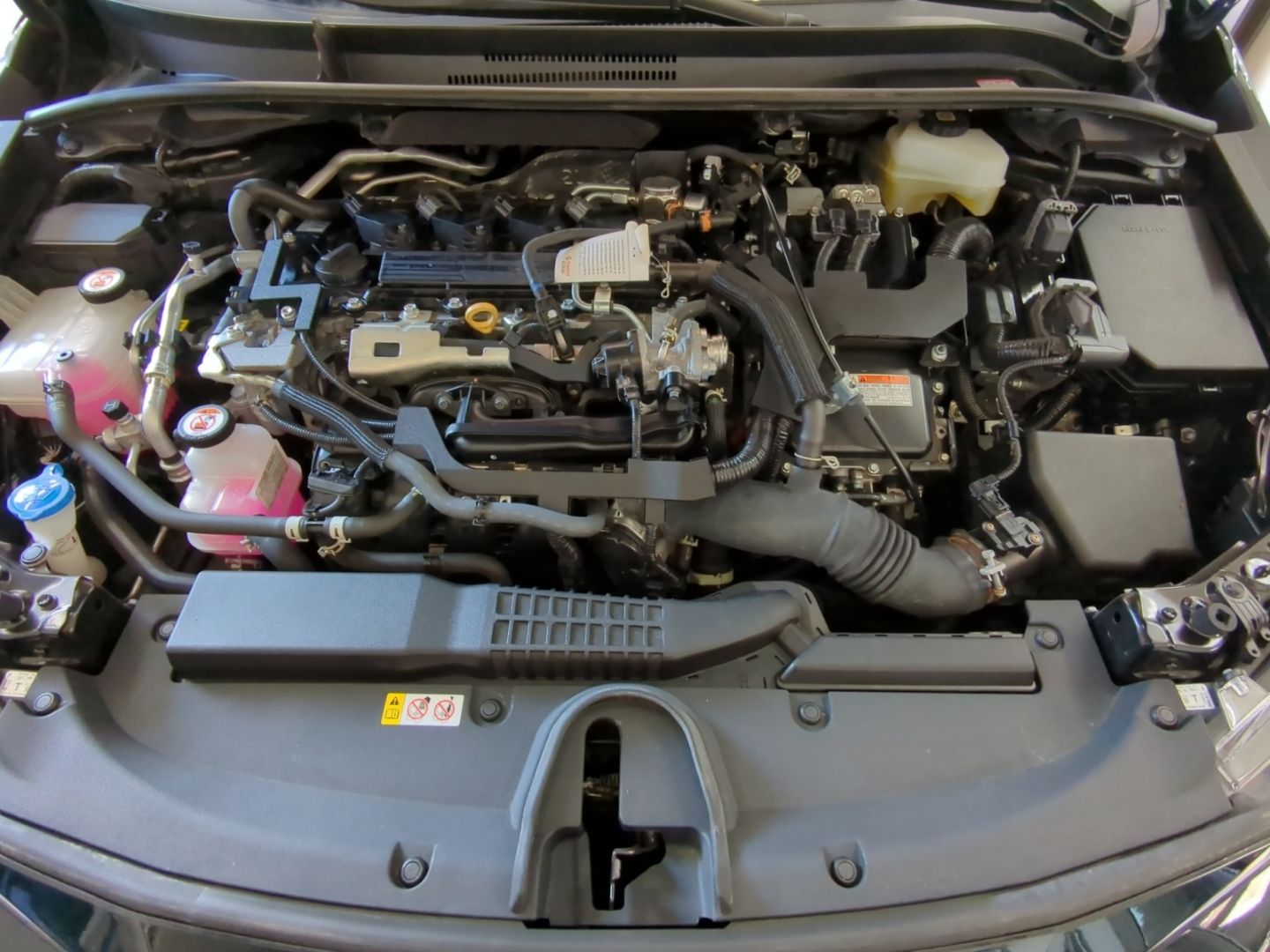 Toyota Corolla Touring Sports 2.0 Hybrid - Samsaru's Car Outlet