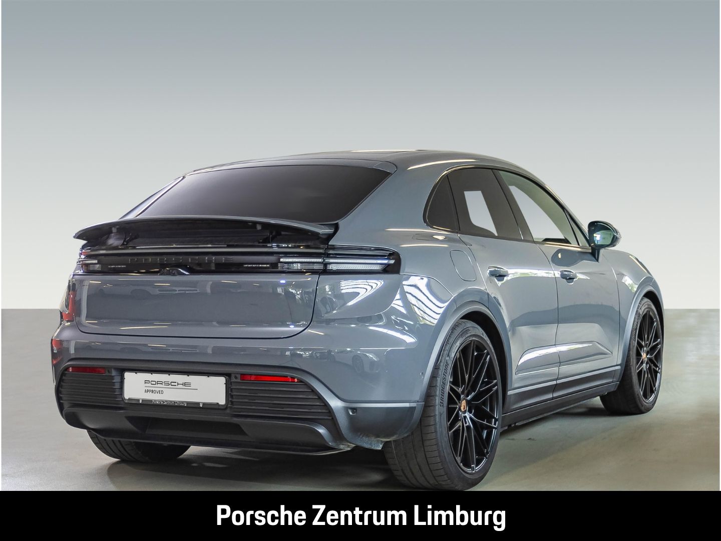 Porsche Macan 4S BOSE Luftfederung Panoramadach LED