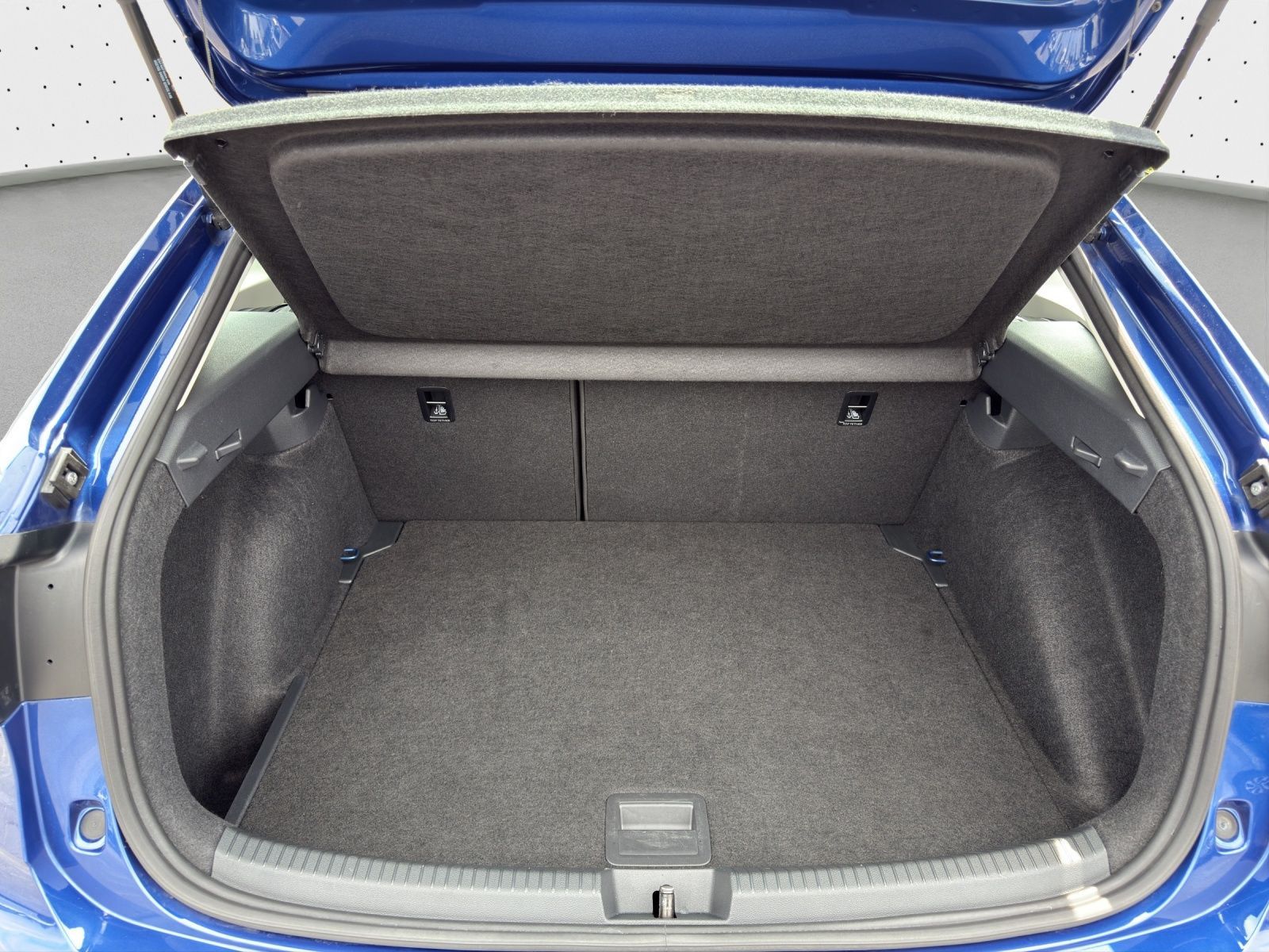 Volkswagen Taigo 1.5 TSI Style DSG - Samsaru's Car Outlet