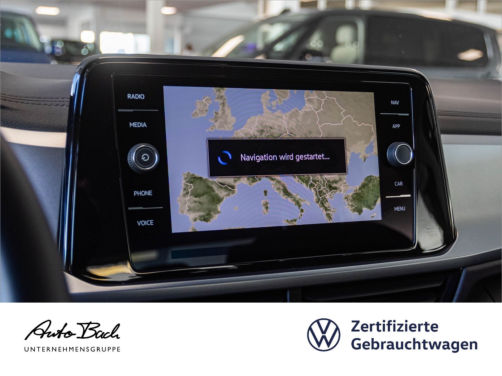 Volkswagen T-Roc 1.5 TSI Life DSG - Samsaru's Car Outlet