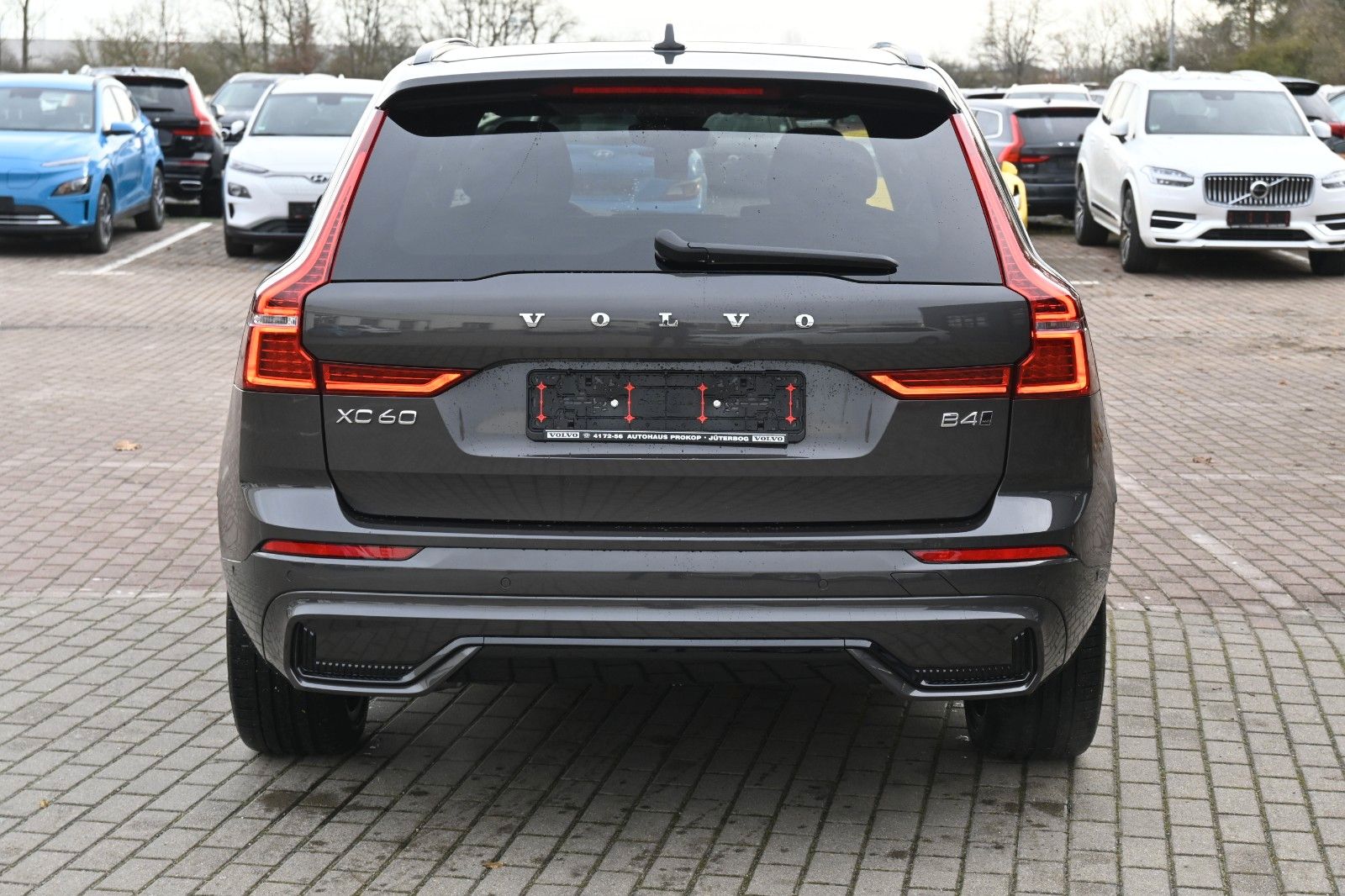 Volvo XC60 B4 AWD Ultimate Dark*LED*PANO*STHZ*