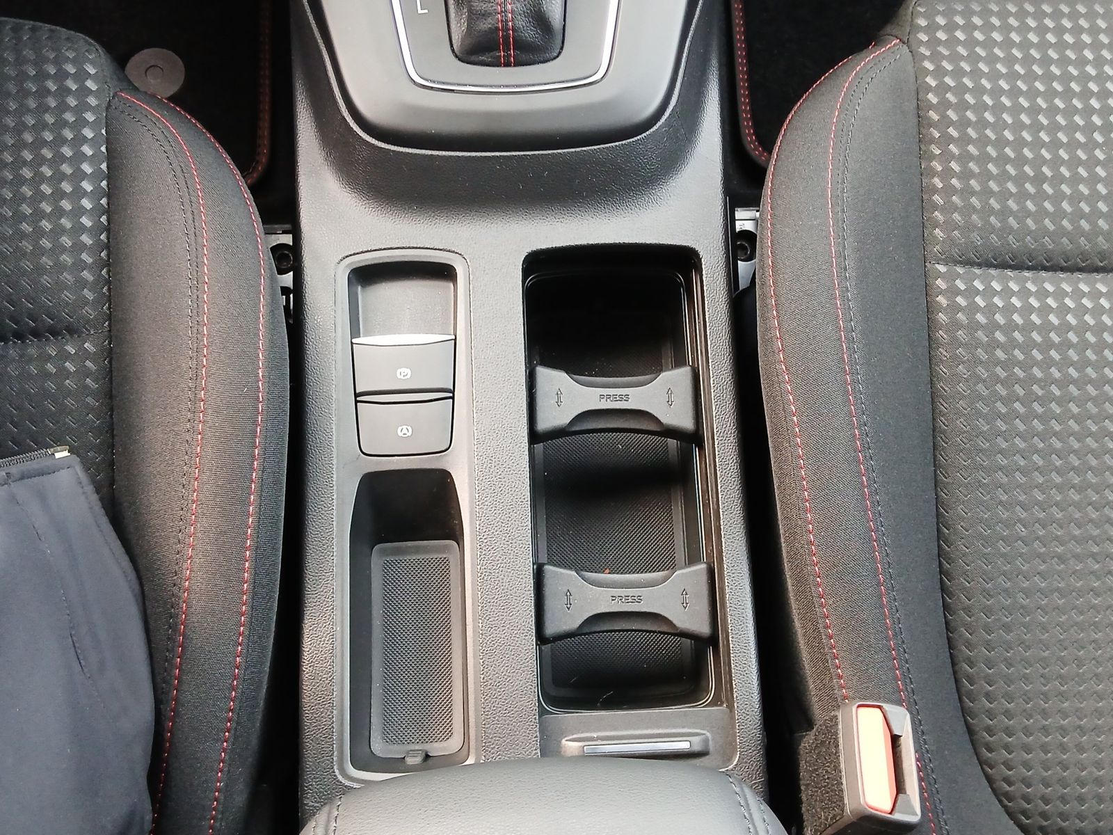 Ford Focus ST-Line X Turnier Aut.*AHK*ACC*HUD*KAM*NAV