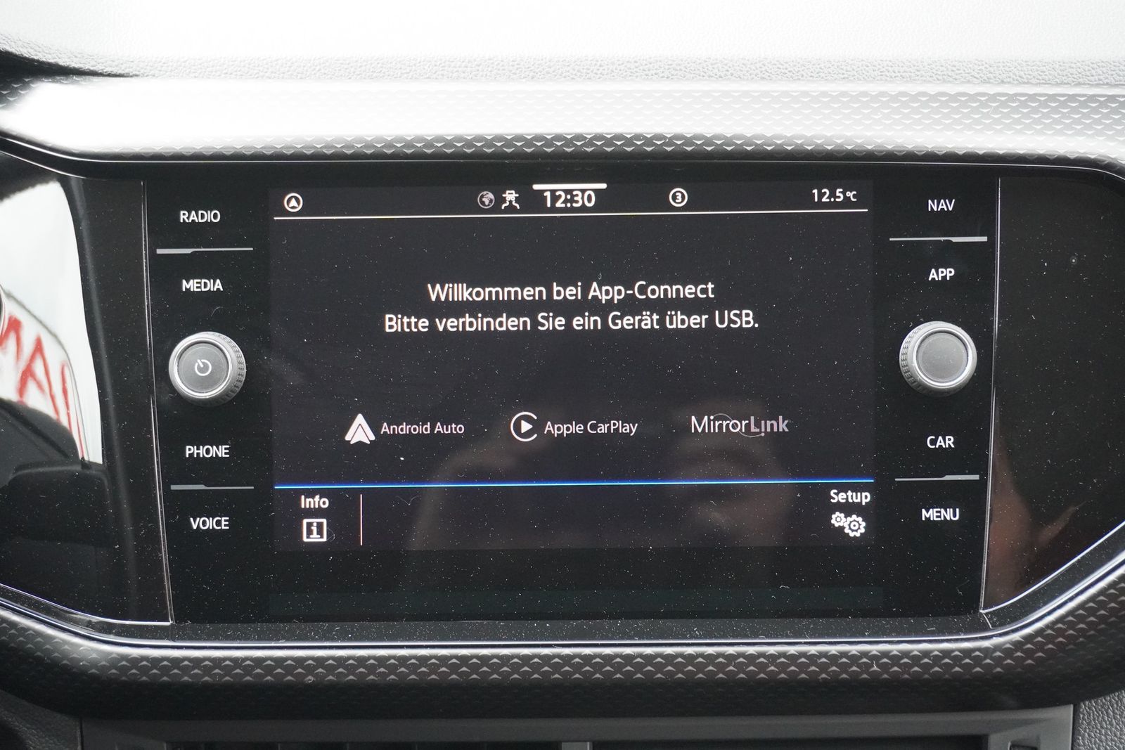 Volkswagen T-Cross 1.0 TSI - Samsaru's Car Outlet