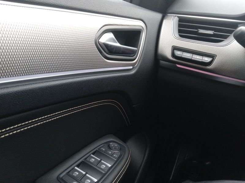 Renault ARKANA TECHNO E-Tech Full Hybrid - Samsaru's Car Outlet