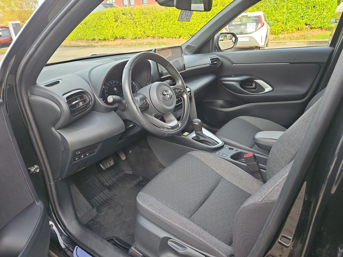 Toyota Yaris Cross Hybrid FWD Team Deutschland SHZ LHZ