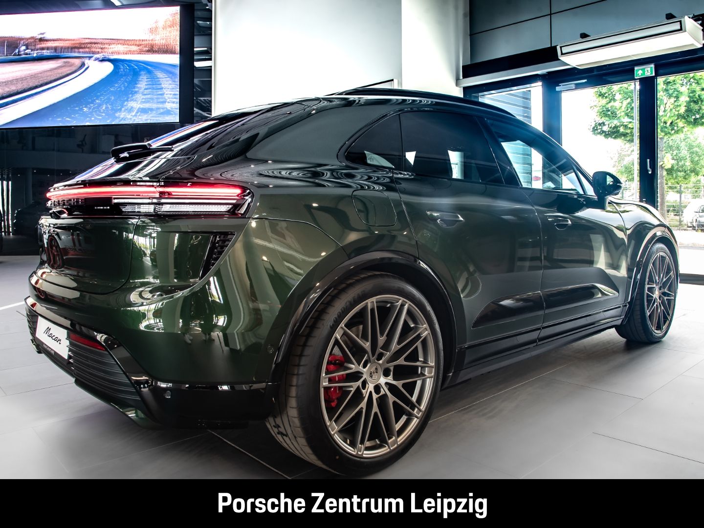 Porsche Macan Turbo Burmester InnoDrive AR-HeadUp