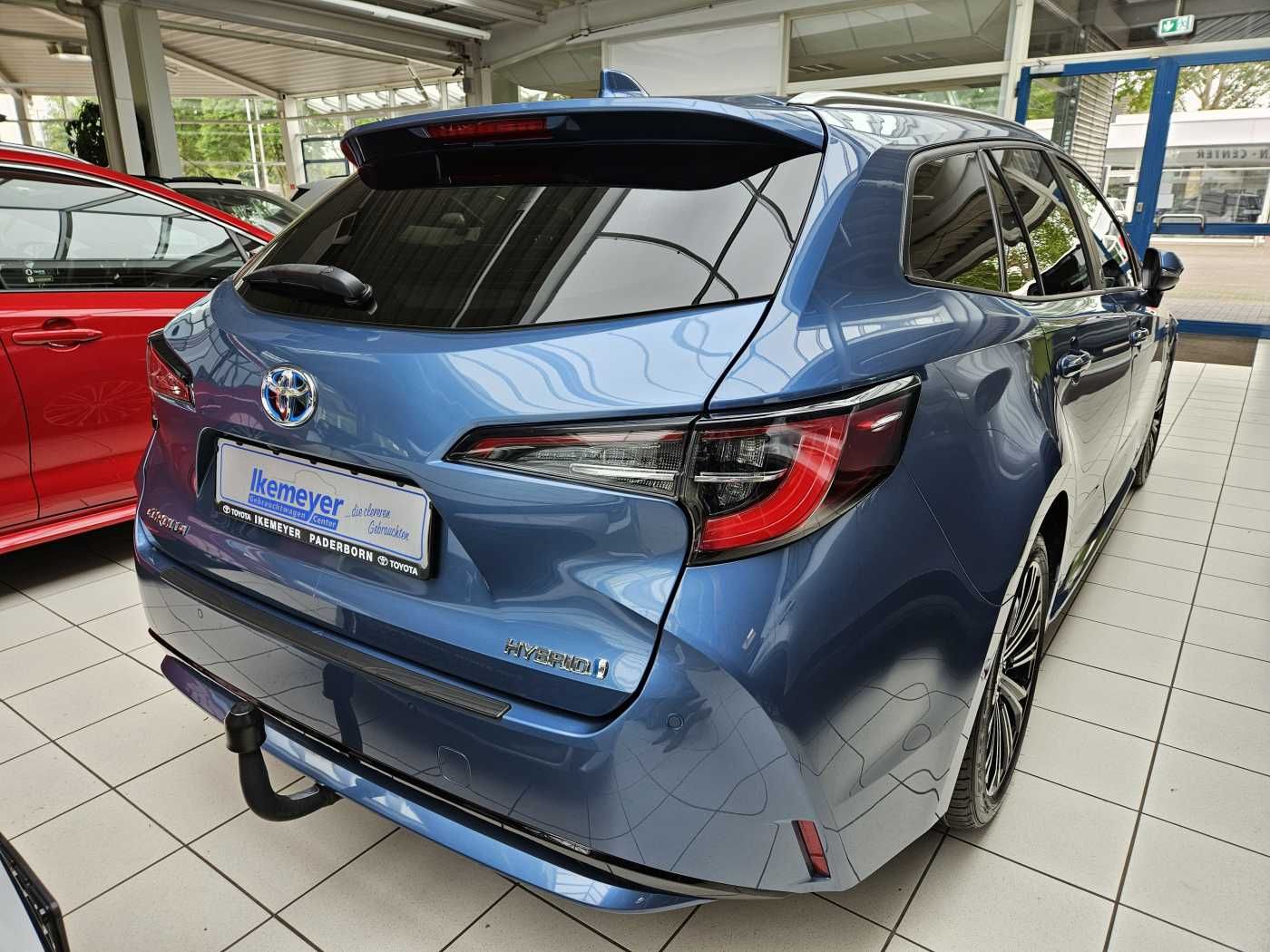 Toyota Corolla Touring Sports 1.8 Hybrid - Samsaru's Car Outlet
