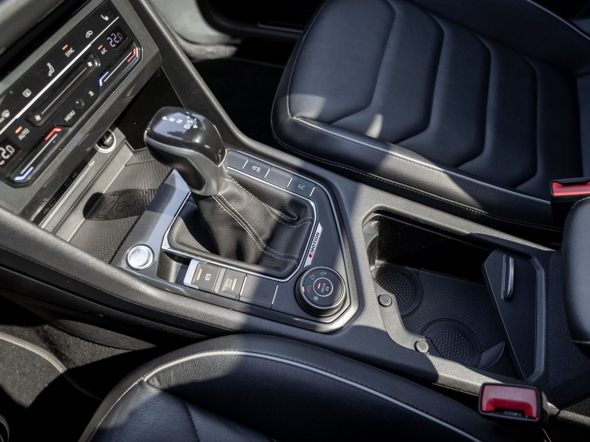 Volkswagen Tiguan R-Line 2.0 TSI - Samsaru's Car Outlet