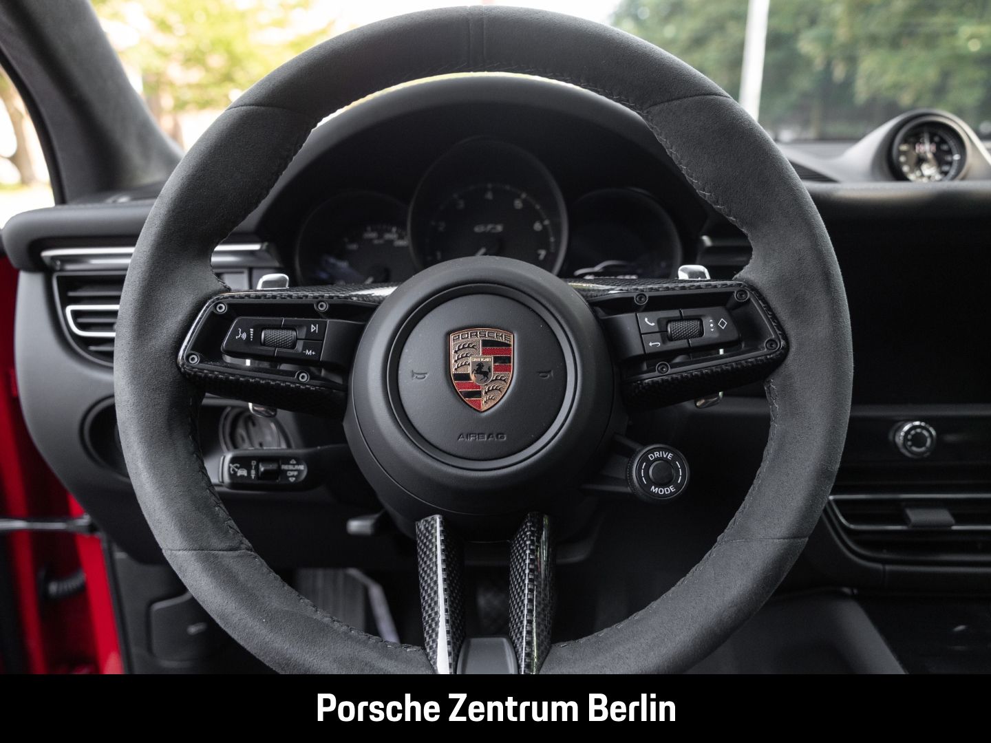 Porsche Macan GTS Karminrot Sportabgasanlage Panorama