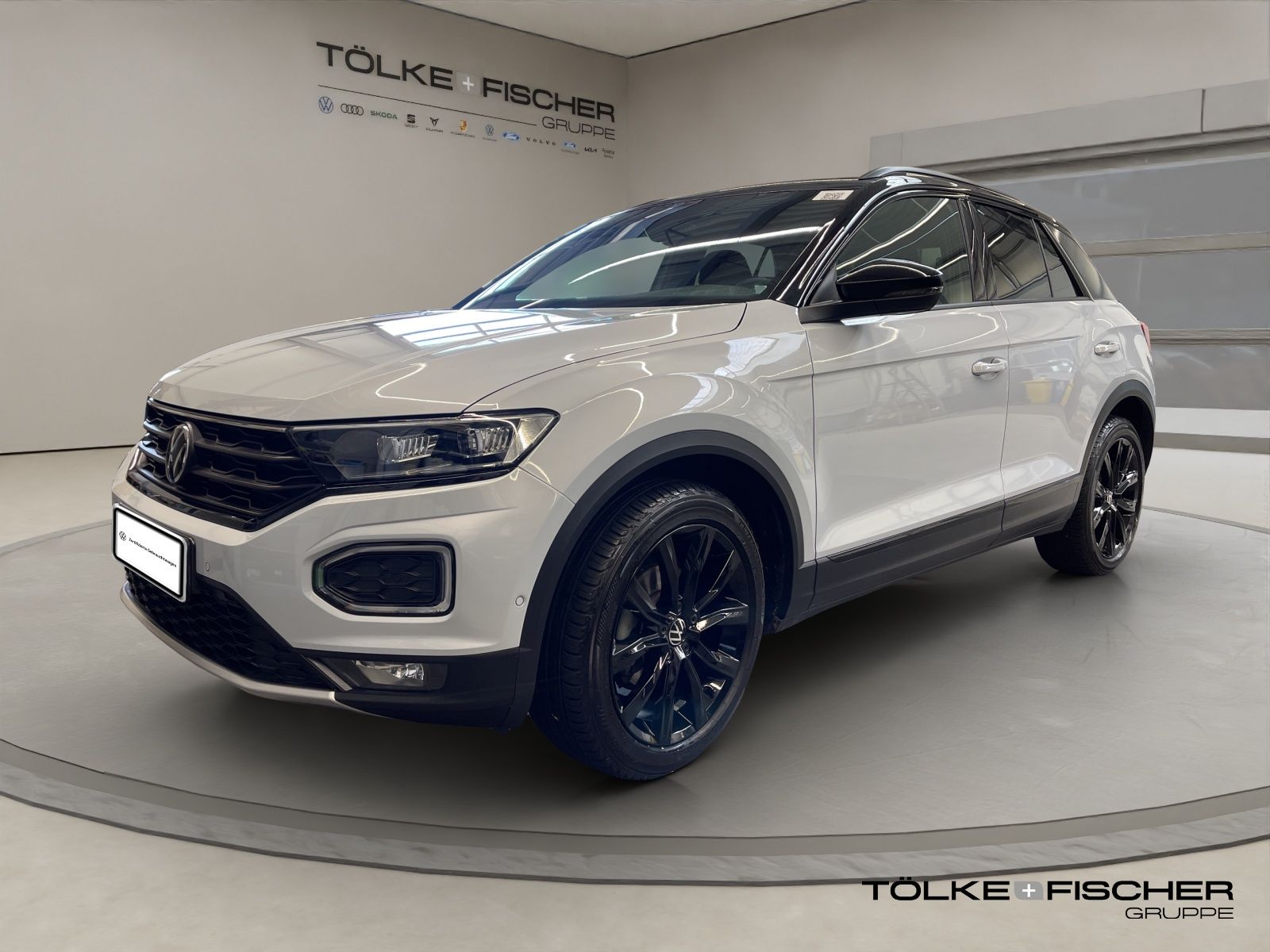 Volkswagen T-Roc 1.5 TSI Sport - Samsaru's Car Outlet