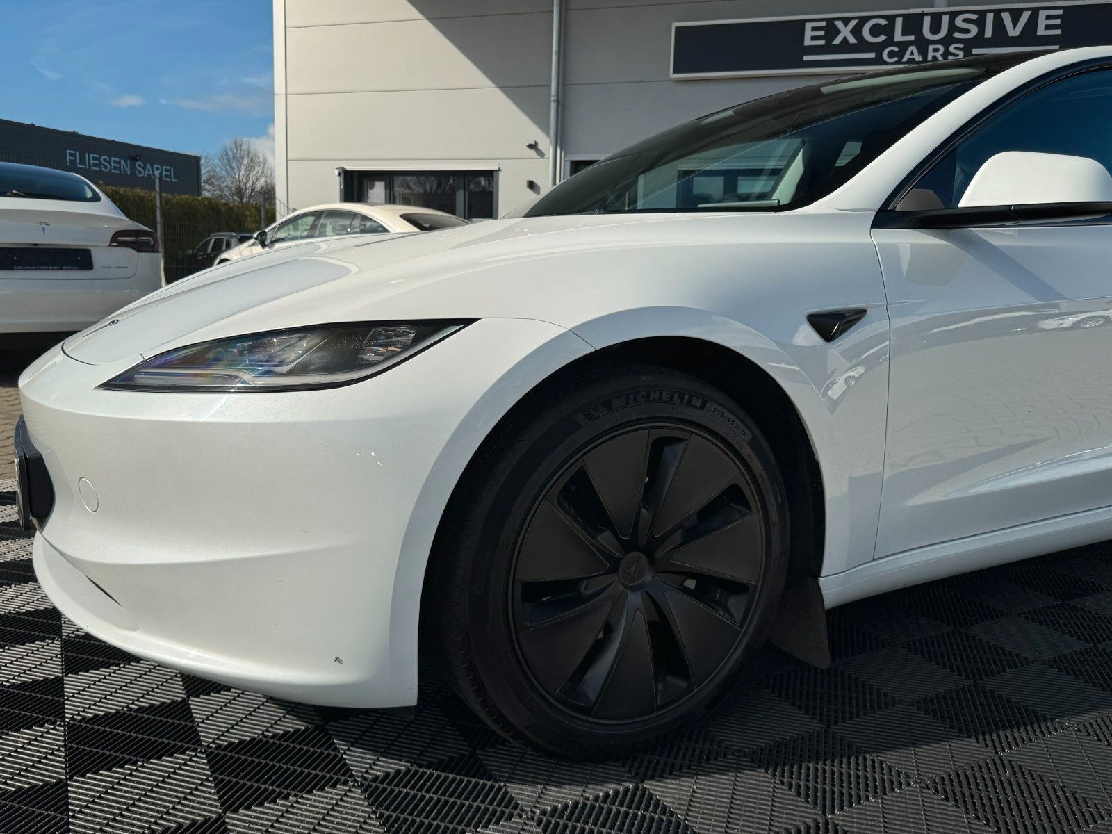 Tesla MODEL 3 HIGHLAND LR AWD | HW4 | TOW PACKAGE |