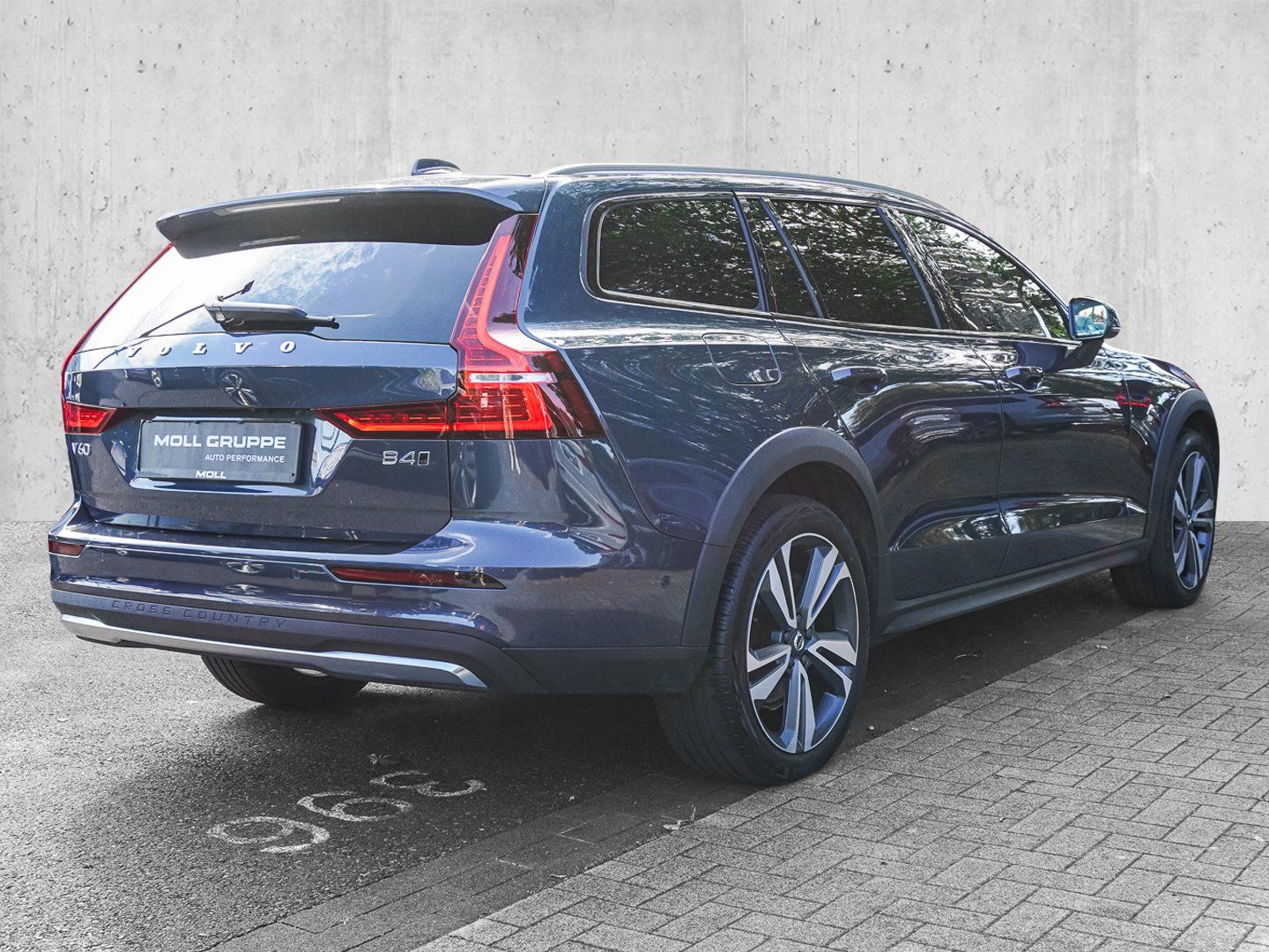 Volvo V60 Cross Country B4 D AWD Plus Bright PANO AHK