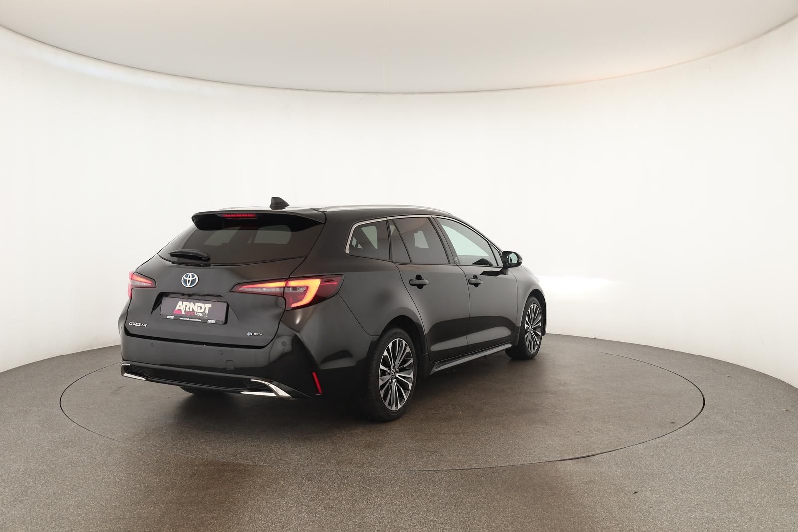 Toyota Corolla Touring Sports 2.0 CVT Team D Navi Kam
