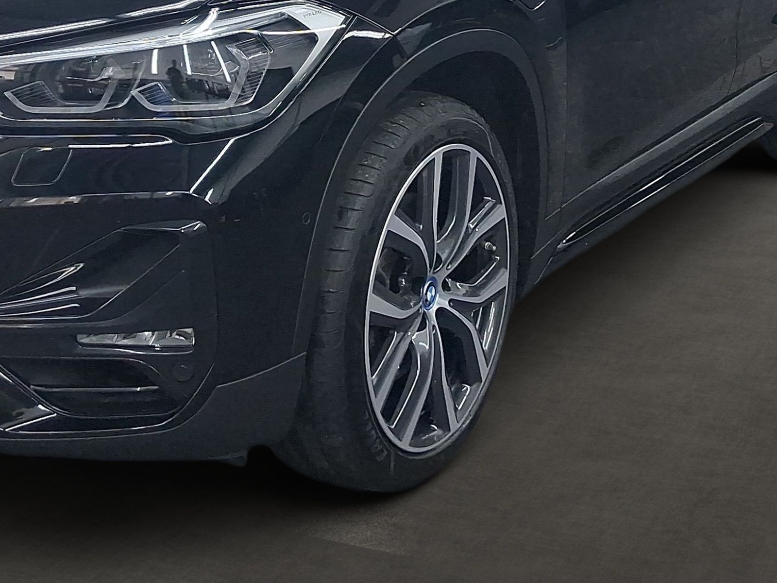 BMW X1 xDrive25e SportLine - Samsaru's Car Outlet