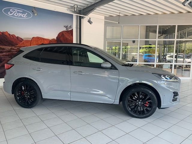 Ford Kuga FHEV GRAPHITE TECH EDITION 4x4 - Samsaru's Car Outlet